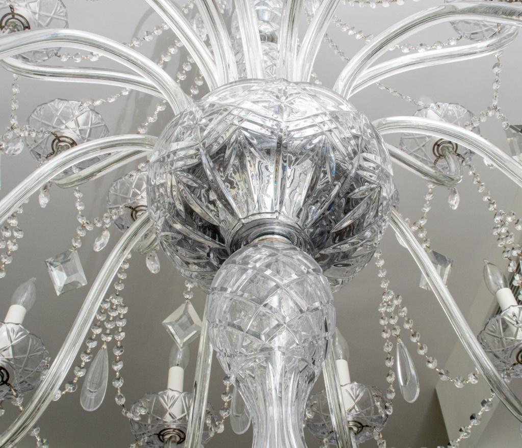 Großer Kristall-Kronleuchter im Waterford-Stil mit 20 Lichtern im Angebot 1
