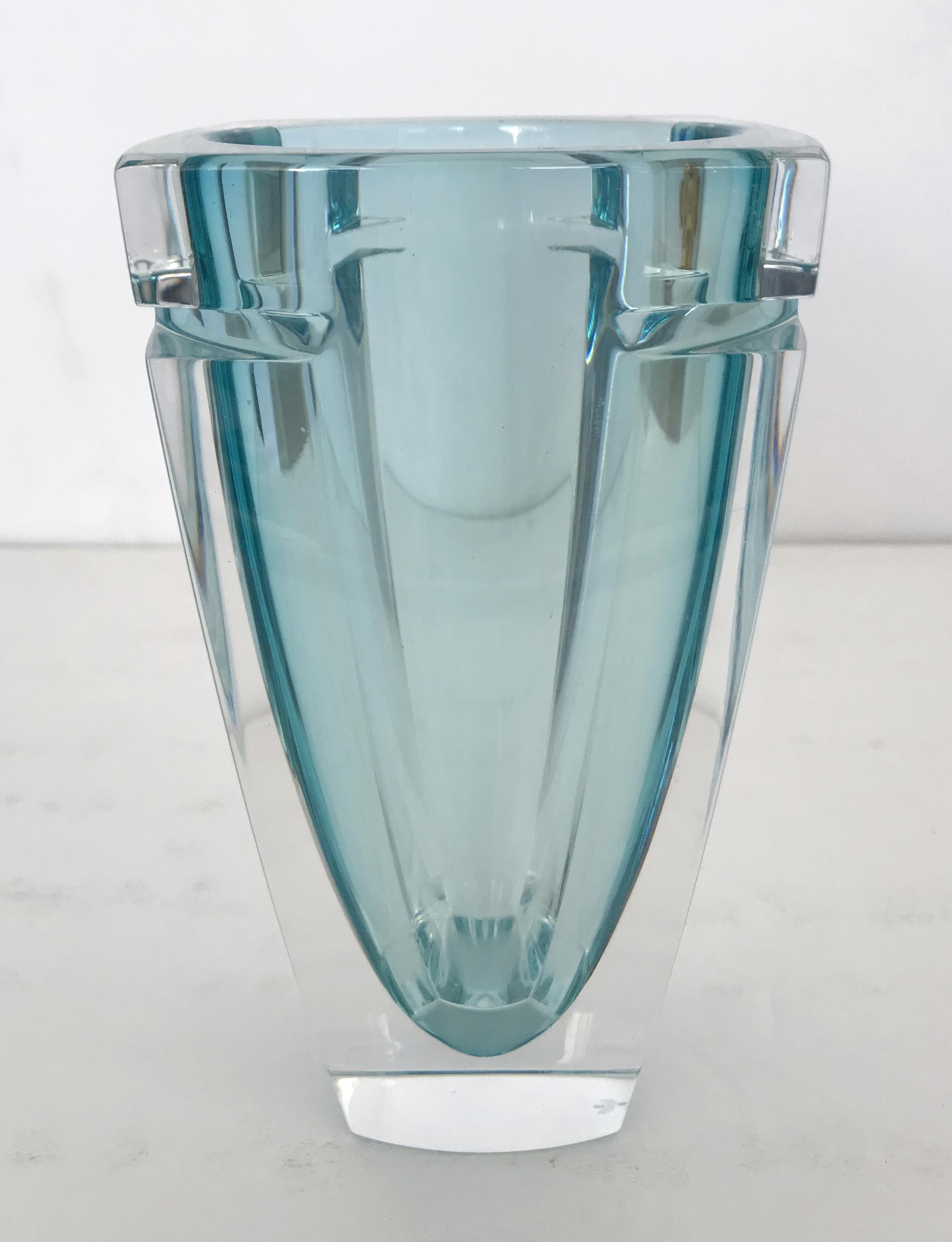 Beautiful elliptical crystal vase sculpture in light blue color / Made in Ireland circa 2000s
Original 