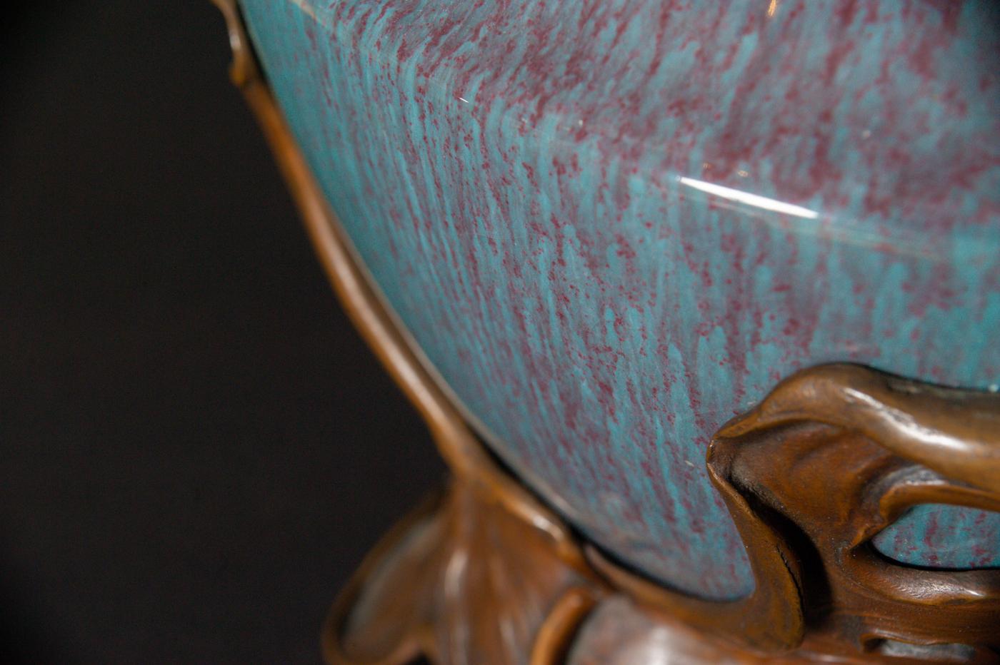 Jugendstil Porcelain Waterlily Vase in Bronze Mount by Otto Eckmann In Excellent Condition For Sale In Chicago, US