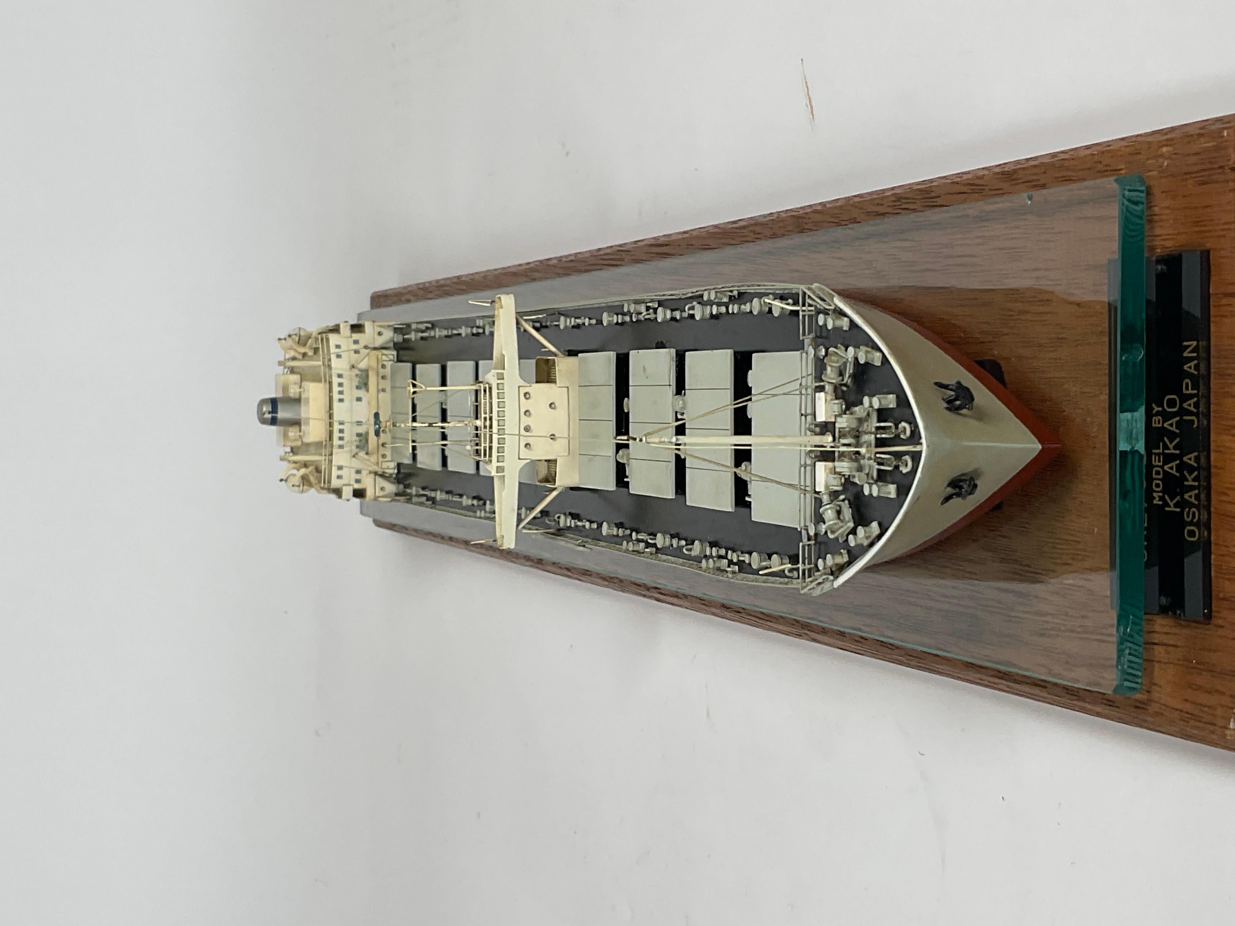 Modèle aquatique d'un porteur d'huile et d' Ore japonais en vente 12
