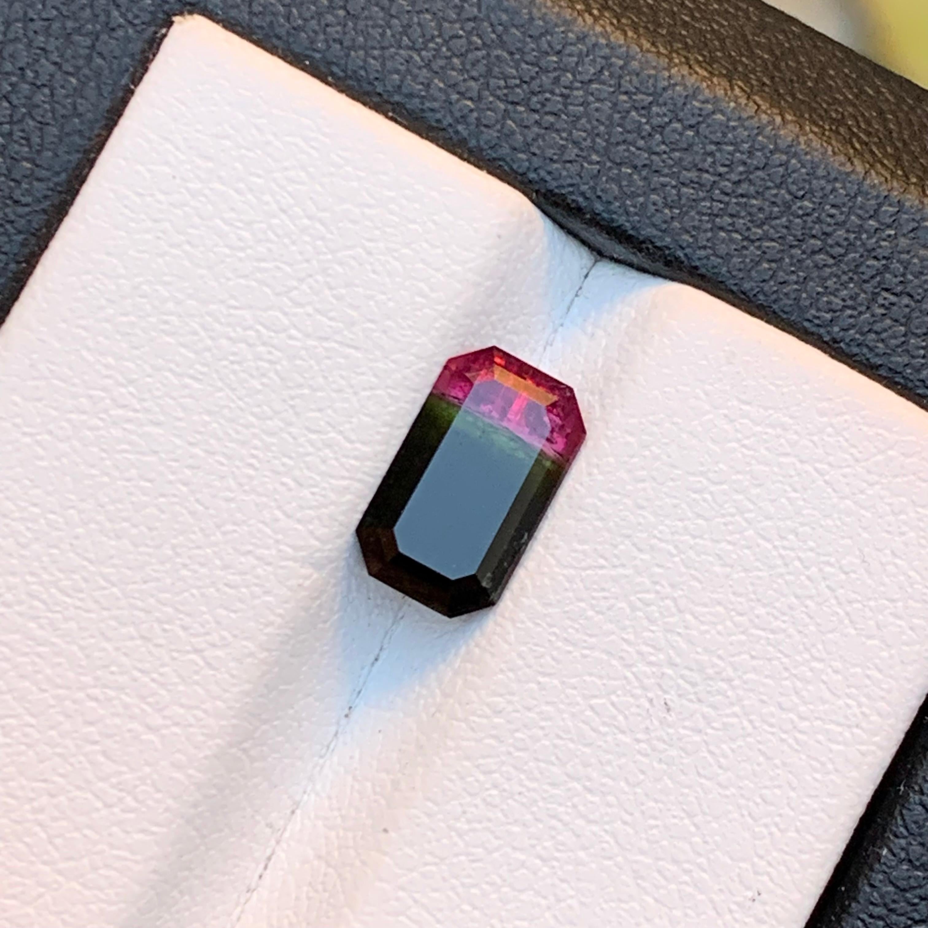 Contemporary Waterman Bicolor Natural Tourmaline Ring Loose Gemstone 2.10Ct Emerald Cut Jewel For Sale