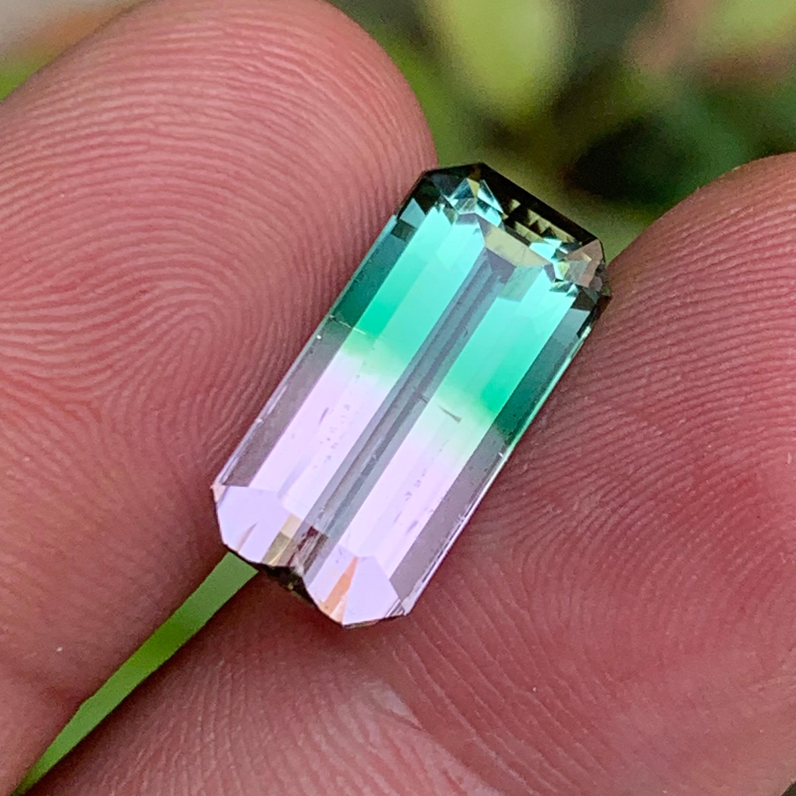 Bague tourmaline naturelle melon bicolore taille émeraude de 8.15 carats en vente 4