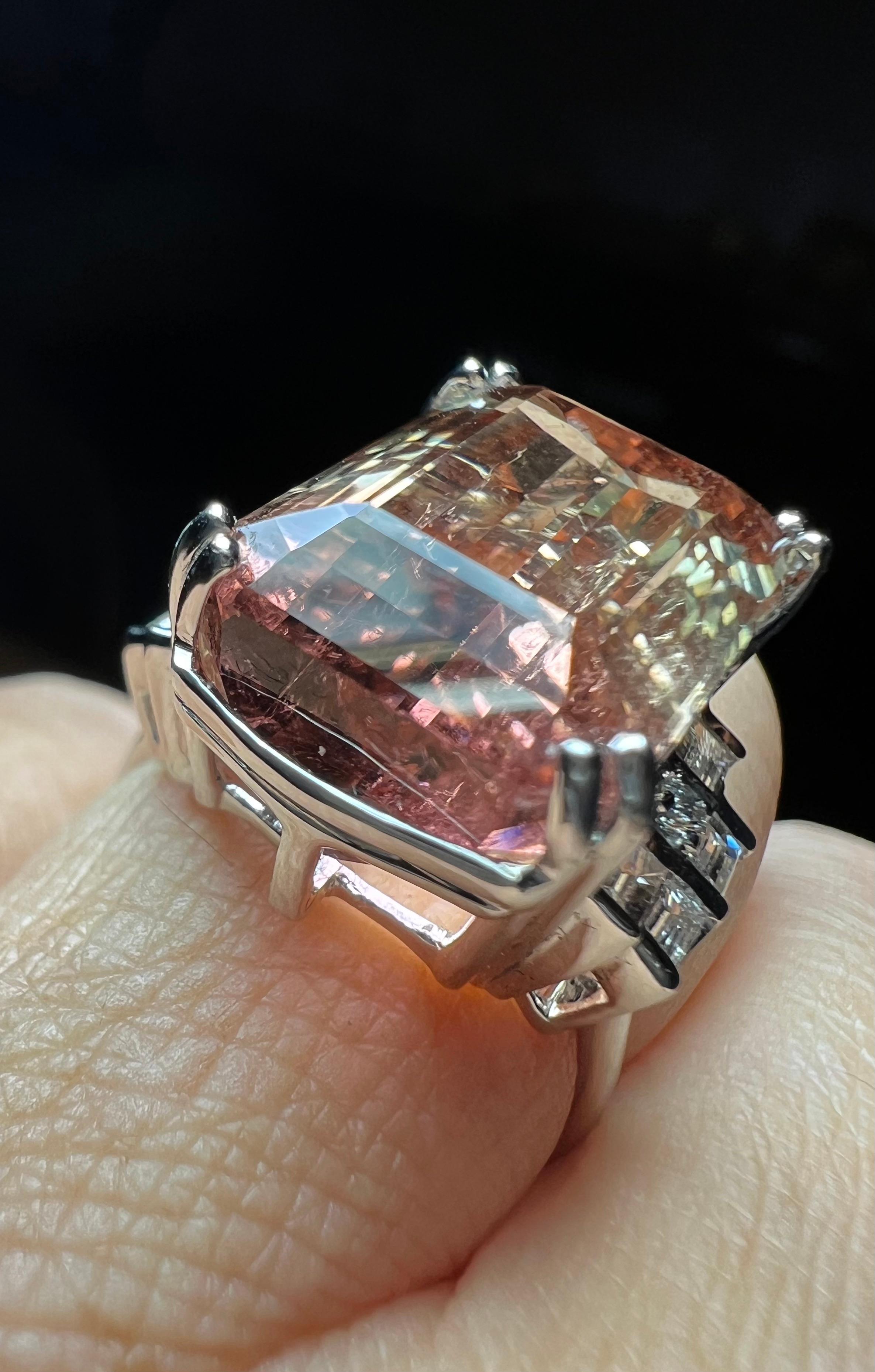 “watermelon” Tourmaline And Brilliant Set Ring In 18 Carat White Gold In Good Condition In SAINT-OUEN-SUR-SEINE, FR