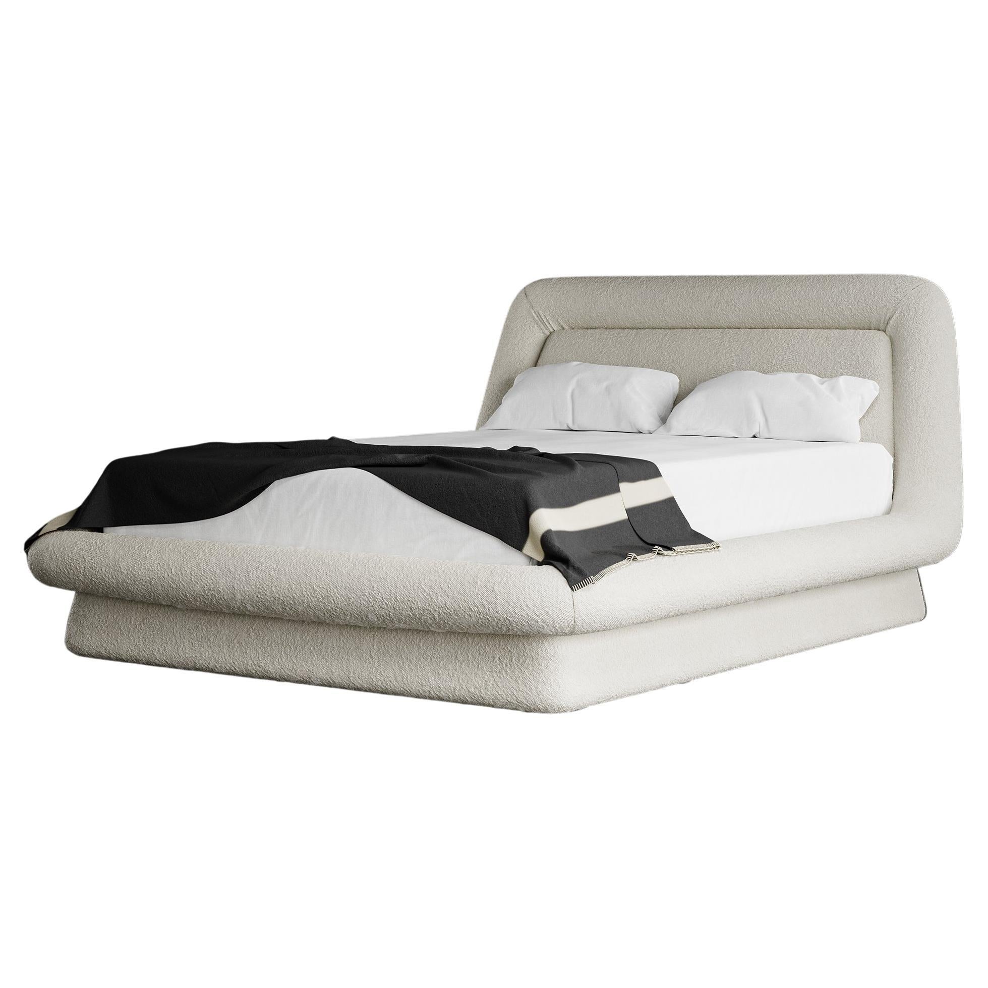 Modernes Wave-Bett aus Cloud-Boucle in warmem Weiß