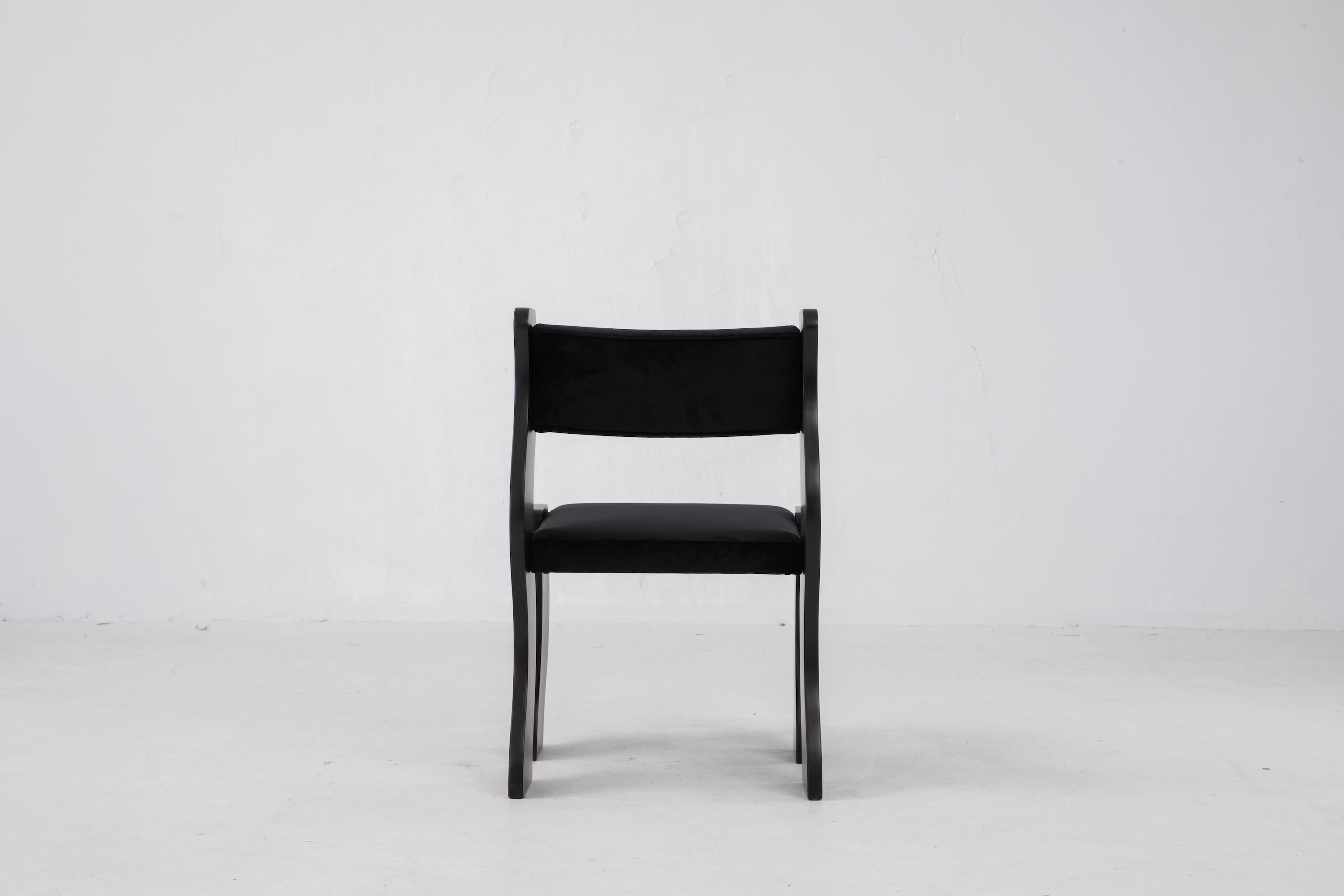 black doning chairs