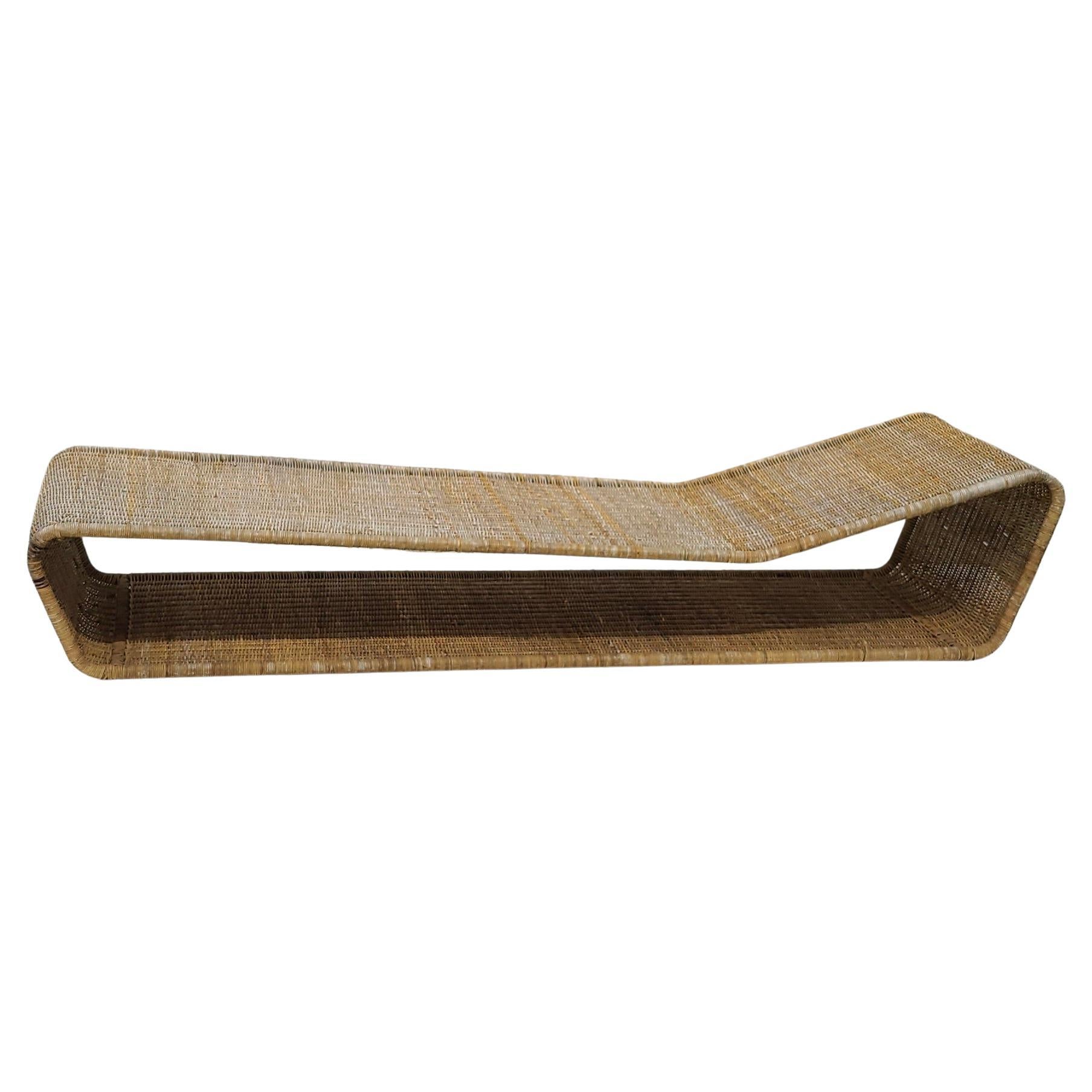Chaise Wave par Danny Ho Fong État moyen - En vente à Fraser, MI