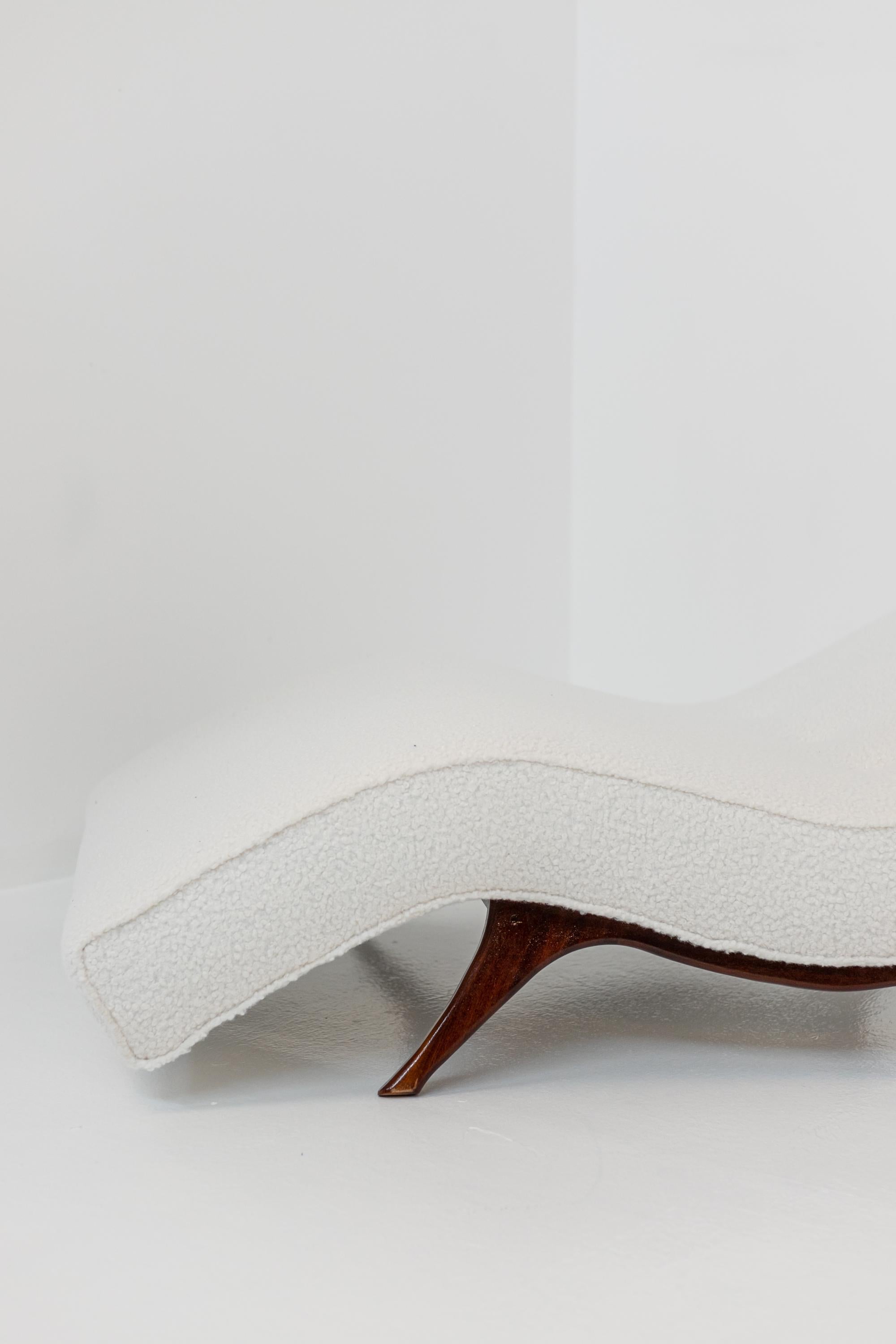 Wave Chaise Longue by Adrian Pearsall in White Bouclè 2