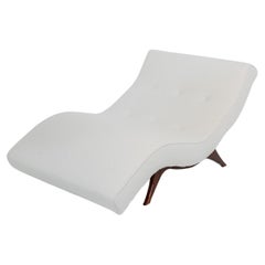 Wave Chaise Longue by Adrian Pearsall in White Bouclè