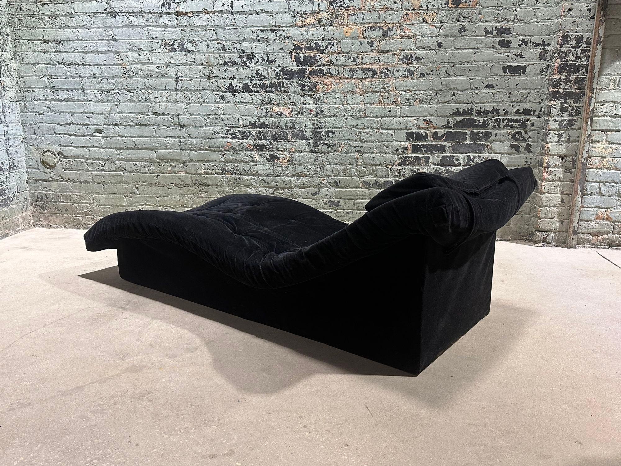 Wave Chaise Lounge Chair Style of Adrian Pearsall, 1960 In Fair Condition For Sale In Chicago, IL