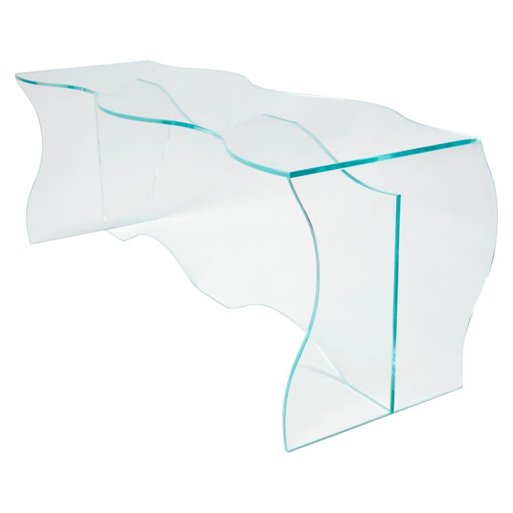 Table basse en verre transparent en forme de vague sculptée par Studio-Chacha