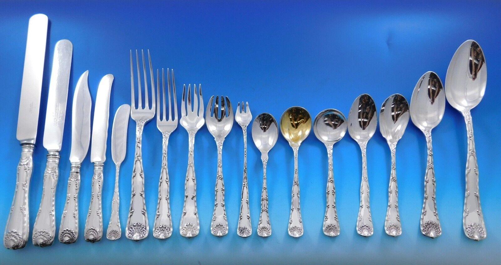 Il Wave Edge è stato progettato da Charles T. Grosjean, famoso decoratore d'argento, e introdotto da Tiffany nel 1884. Il fantasioso motivo marino, le linee aggraziate e le forme stilizzate di Wave Edge lo rendono uno splendido complemento anche per