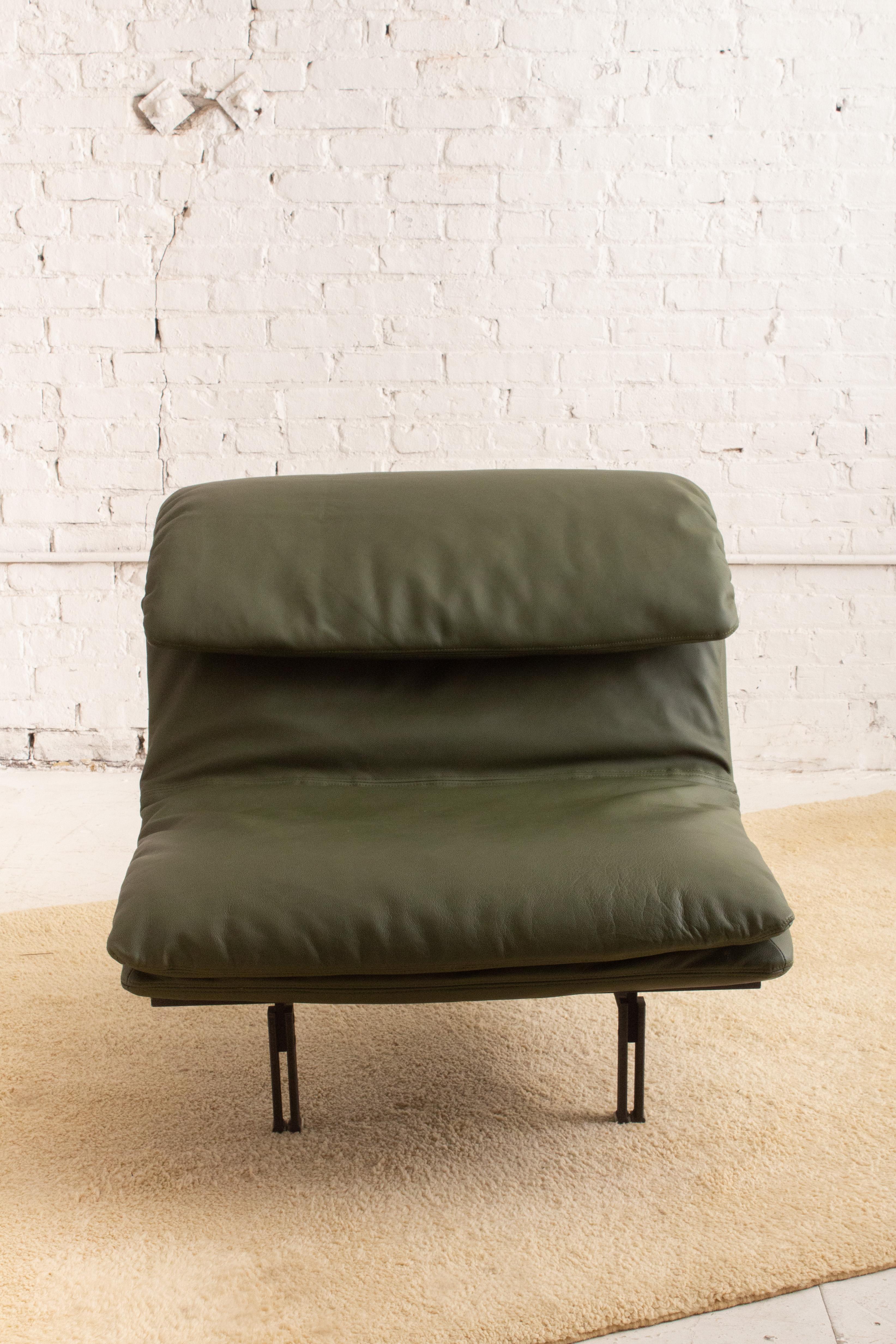 Wave Lounge Chair by Giovanni Offredi for Saporiti For Sale 7