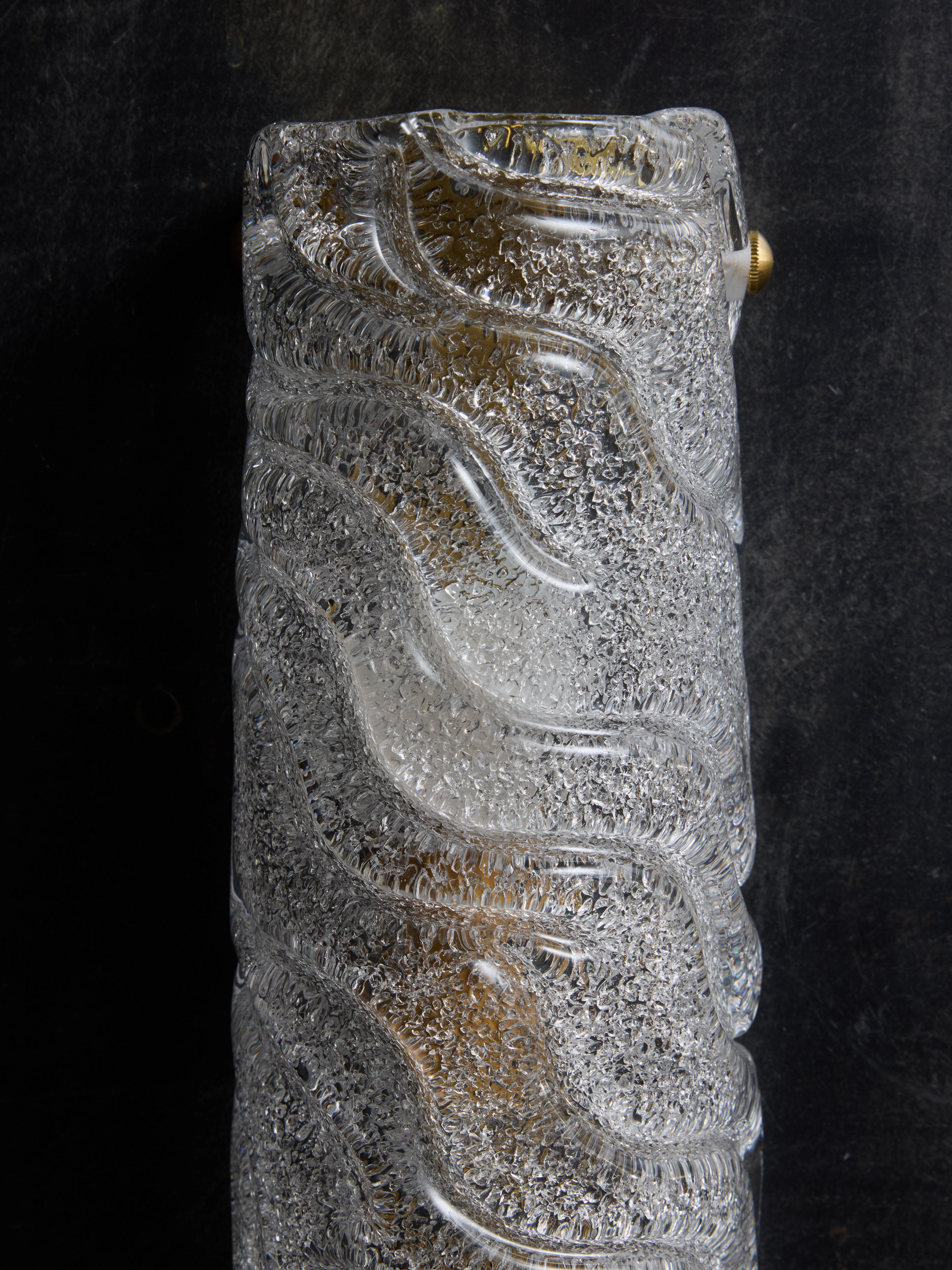 Ottone Applique in vetro di Murano con effetto patinato e testurizzato Wave Murano Glass in vendita