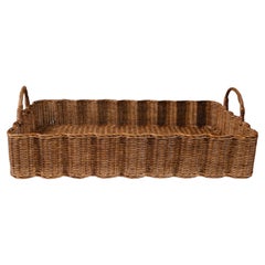 Handgefertigtes Tablett aus gewelltem Rattan in Teakholzoptik, British Colonial Style
