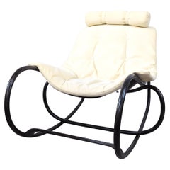 Vintage "Wave" bentwood rocking lounge chair by Michal Riabic for TON