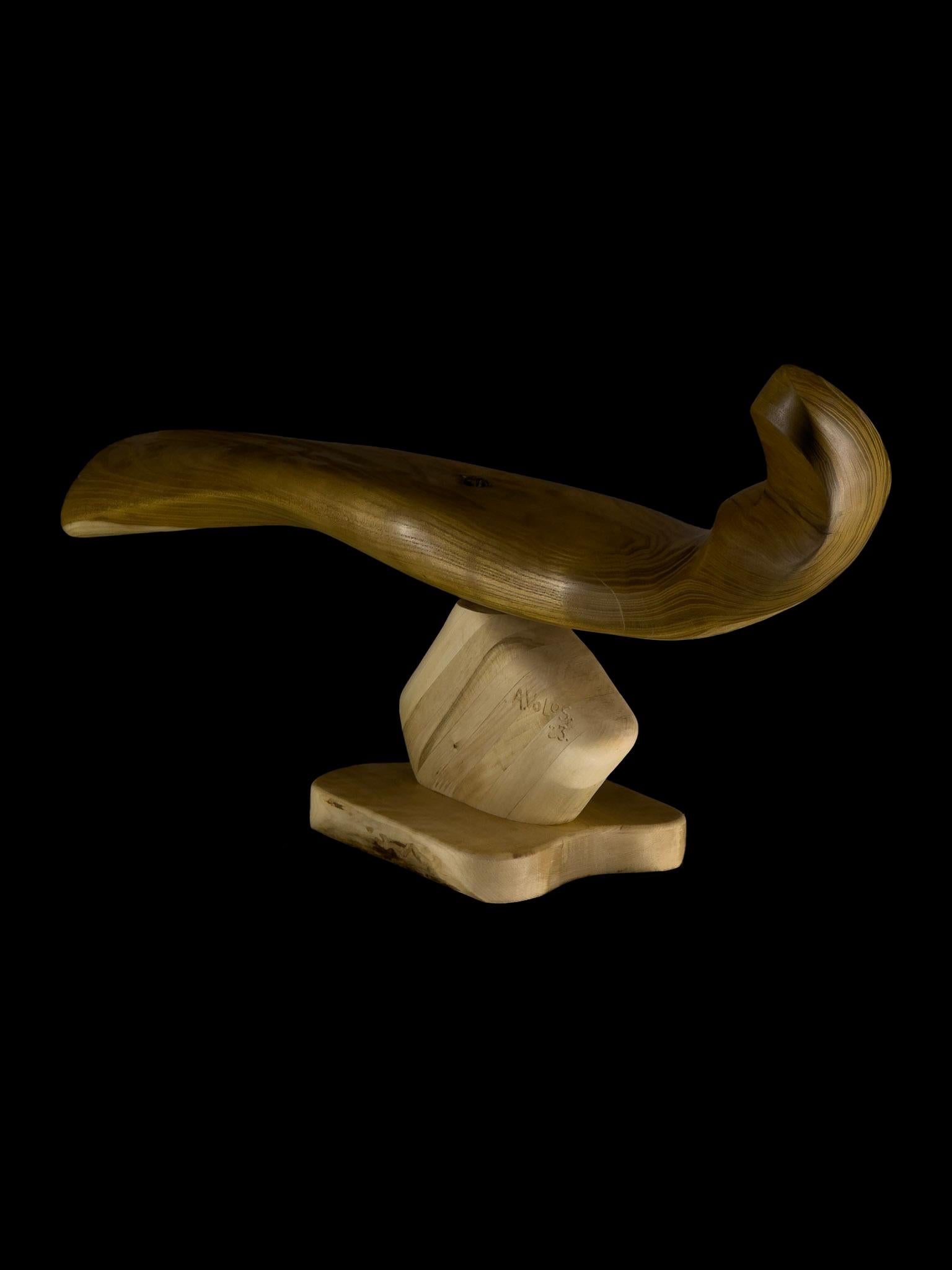 Ucraino Scultura a onda di Twenty Second Factory in vendita