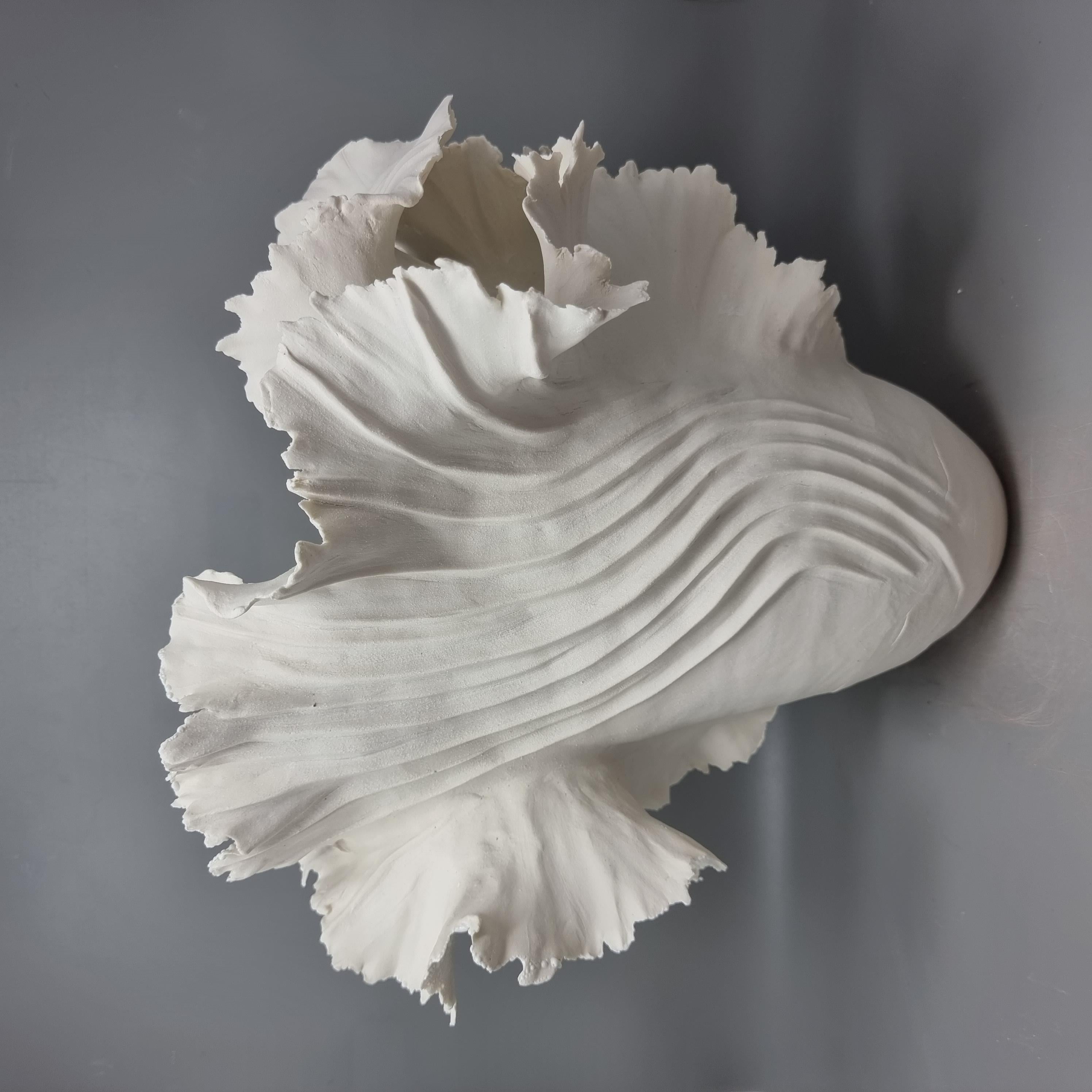 Hand-Crafted Wave Sculpture, Paperporcelain // 177