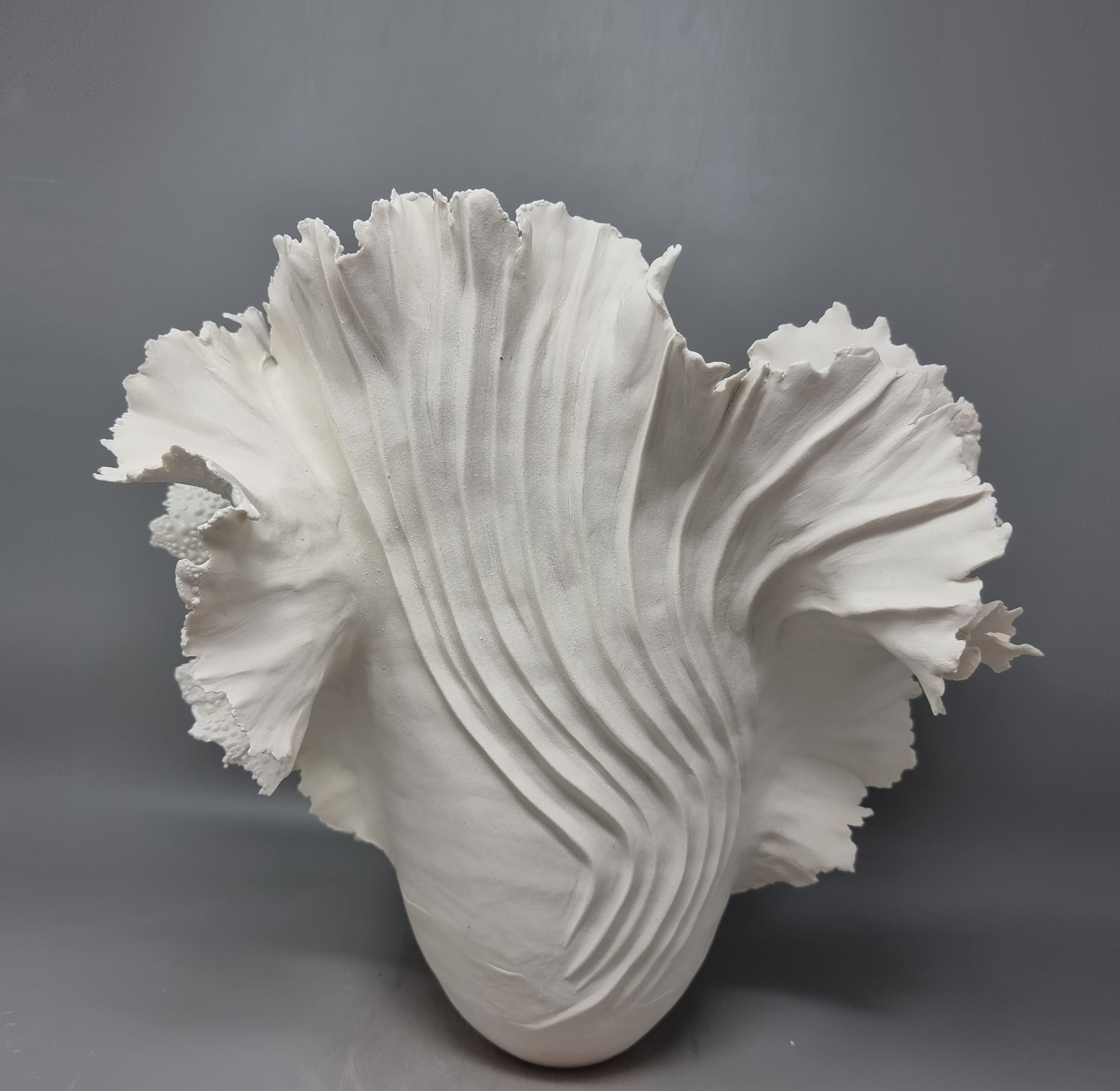 Wave Sculpture, Paperporcelain // 177 In New Condition In København V, 84