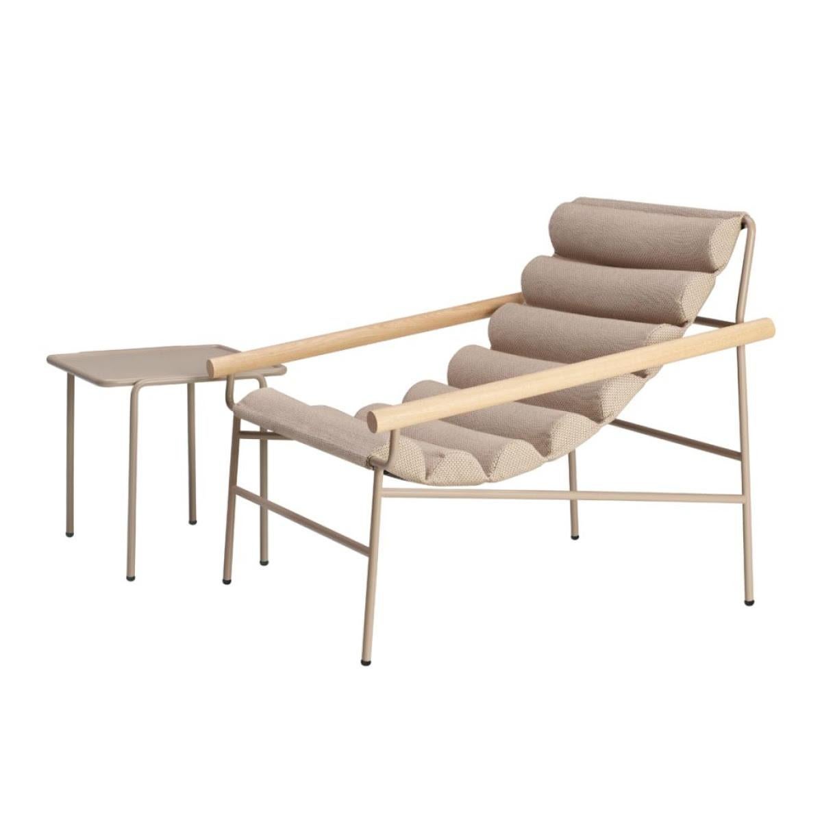 Modern Wave-Shaped 21st Century Beige Fabric Armchair Indoor Outdoor For Sale