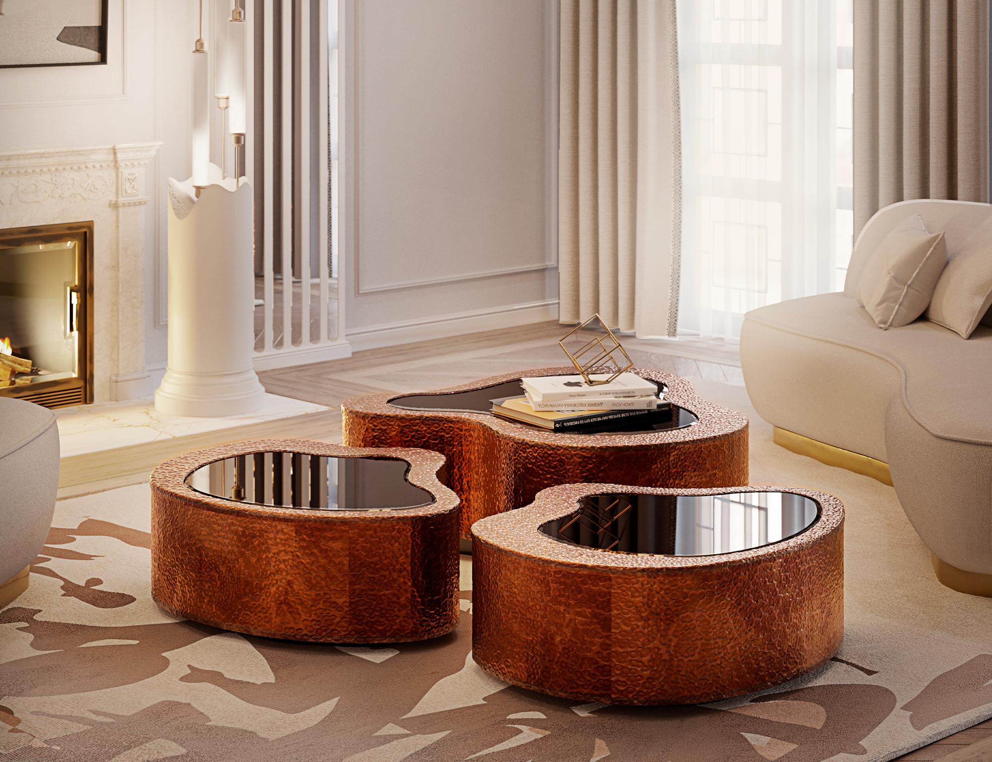 Wave Small Center Table - Hand-Crafted Hammered Brass - Boca do Lobo For Sale 3
