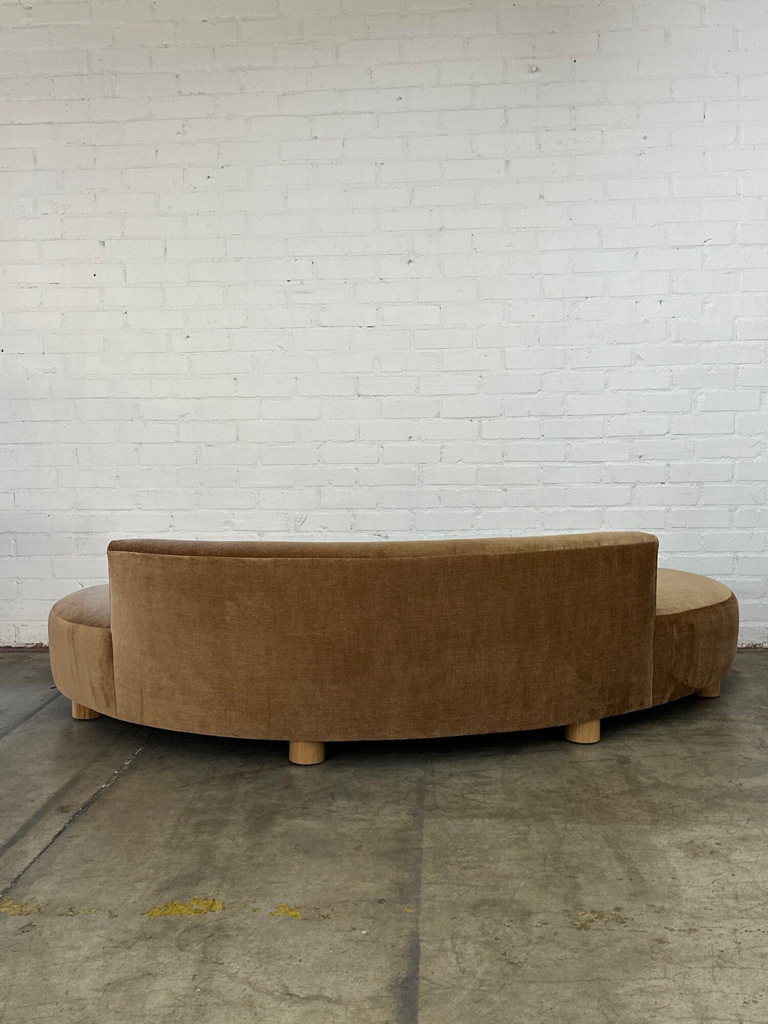 Wave Sofa in Cognac Chenille For Sale 8