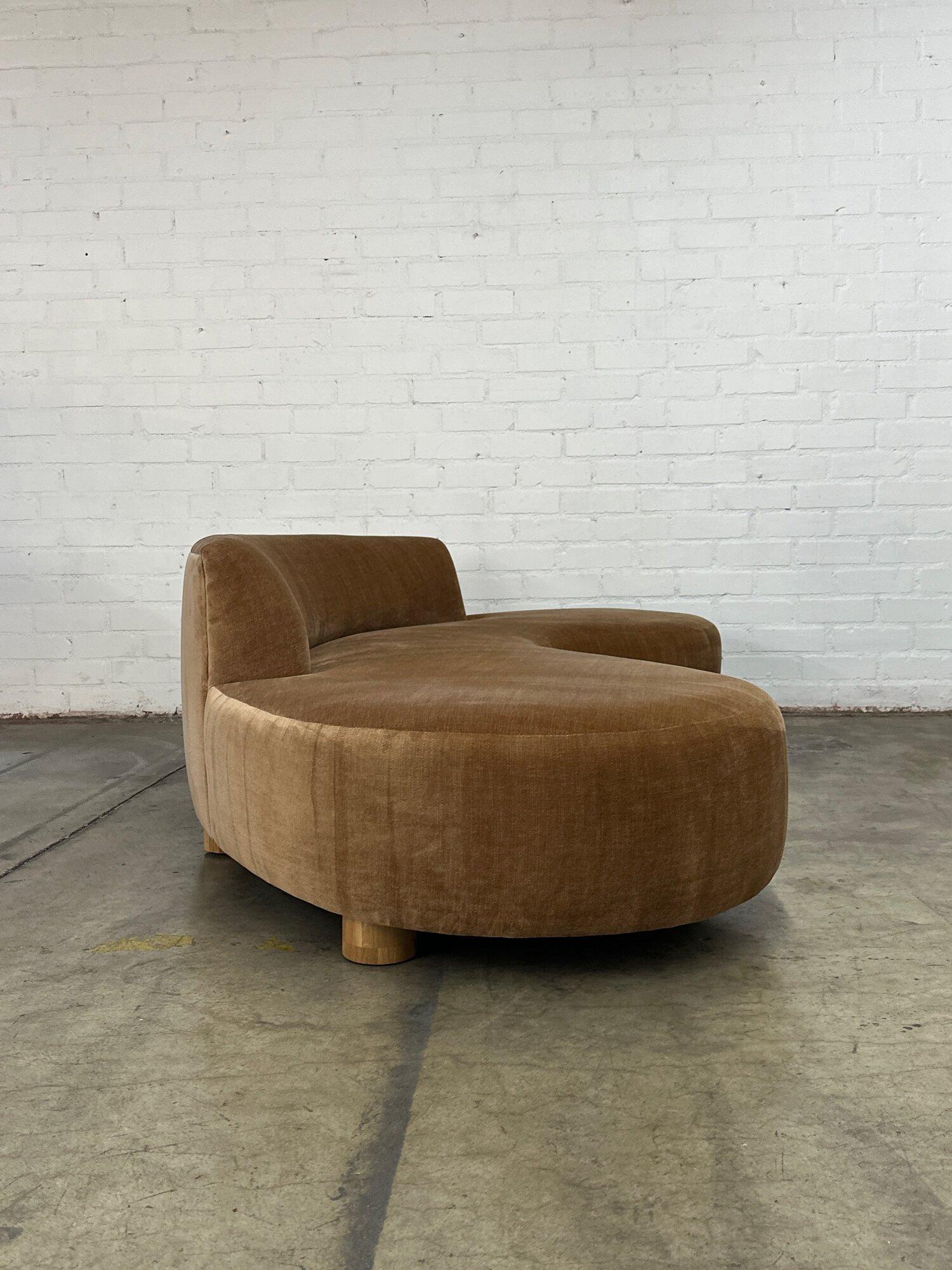 Wave Sofa in Cognac Chenille For Sale 2