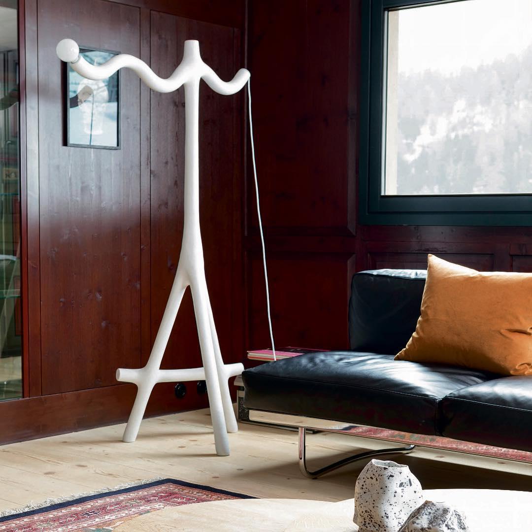 Lampada da terra Wave Sticks in edizione limitata in sabbia e nylon di Hot Wire Extensions In condizioni Nuovo in vendita a Geneve, CH