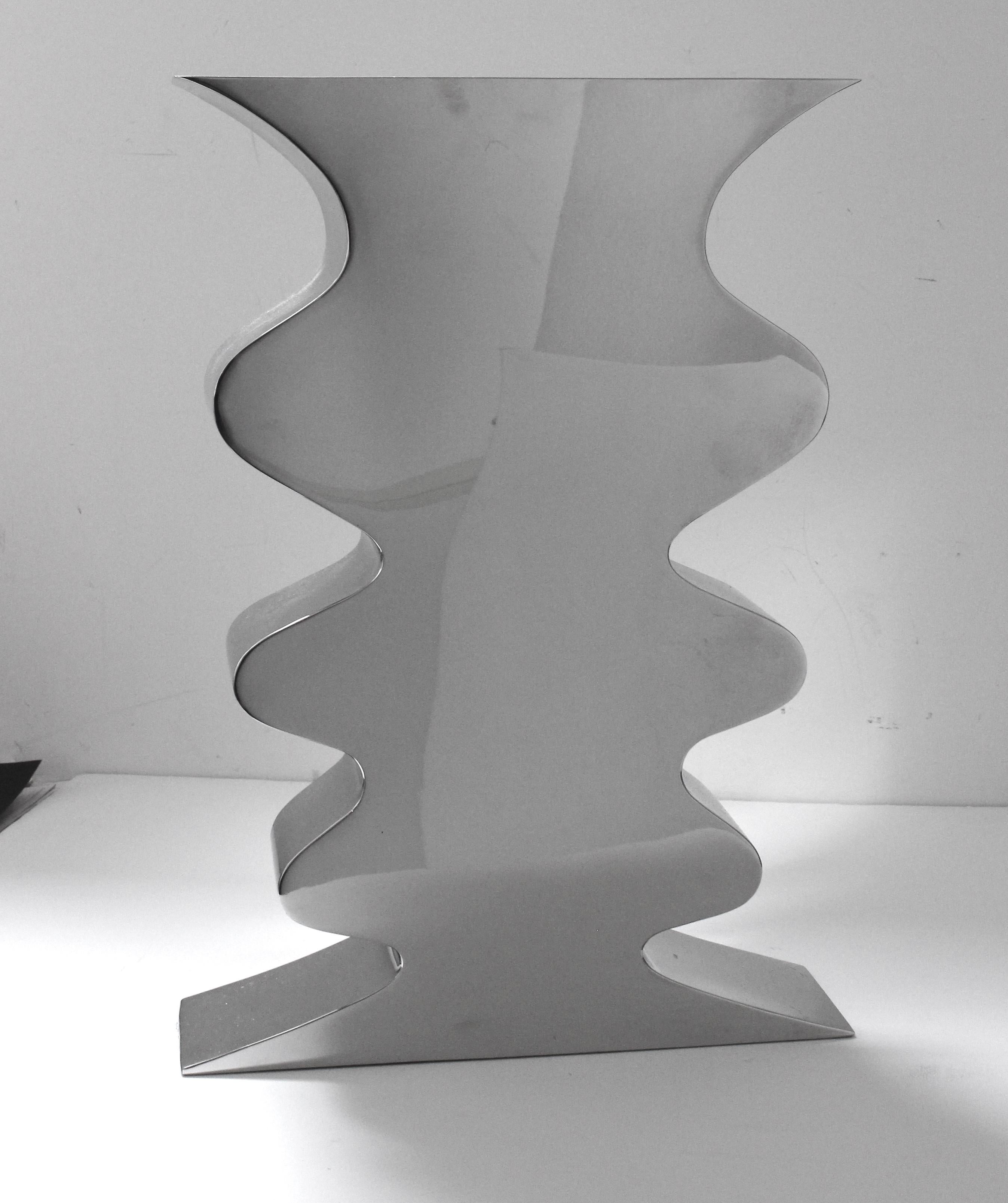 Vase „Wave“ von Stanley J Freedman (Moderne) im Angebot
