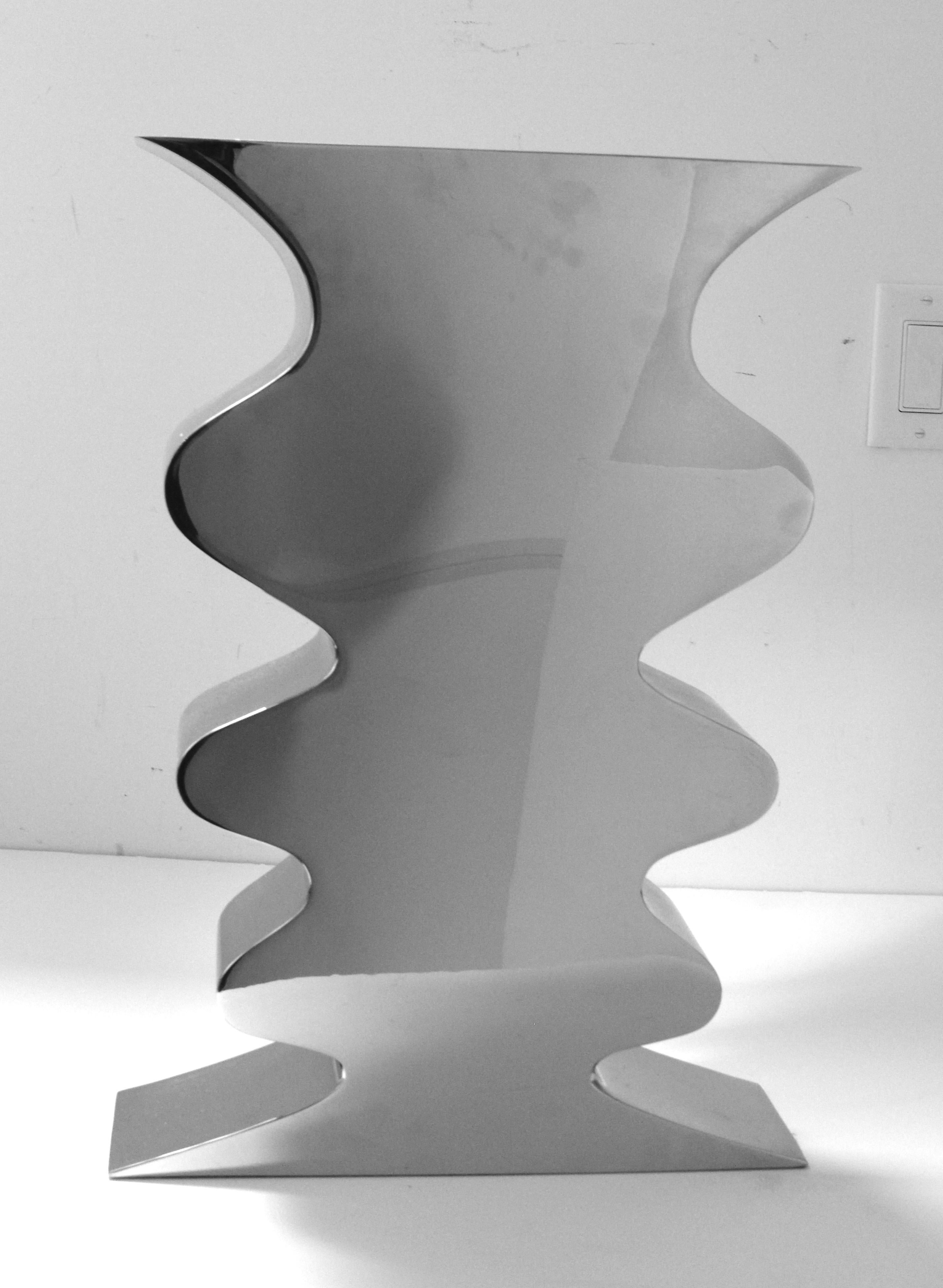 Vase „Wave“ von Stanley J Freedman im Zustand „Gut“ im Angebot in West Palm Beach, FL
