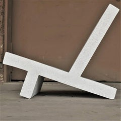 Silla Wavebreaker de resina, árido de piedra y fibra de vidrio de Zachary A. Design