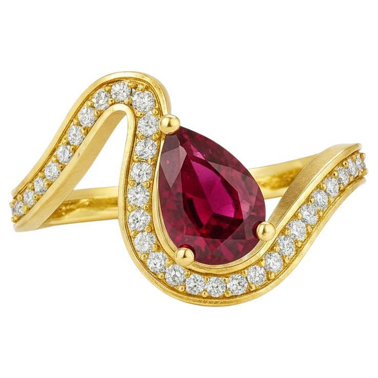 Waved Pear garnet 14k gold ring