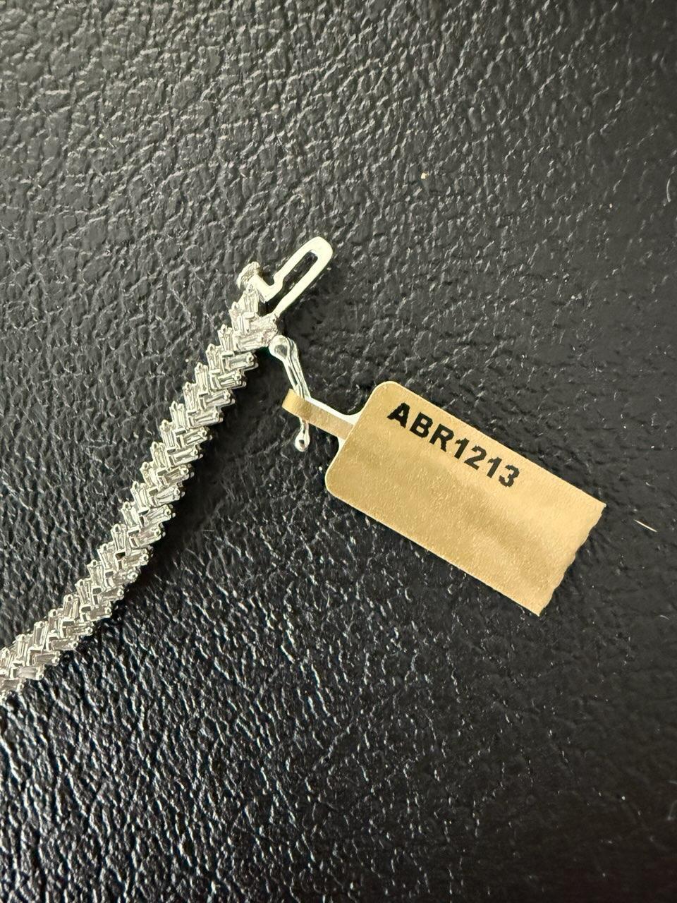 Bracelet tennis à chevrons ondulés en or jaune 14 carats 3,23 carats en vente 1