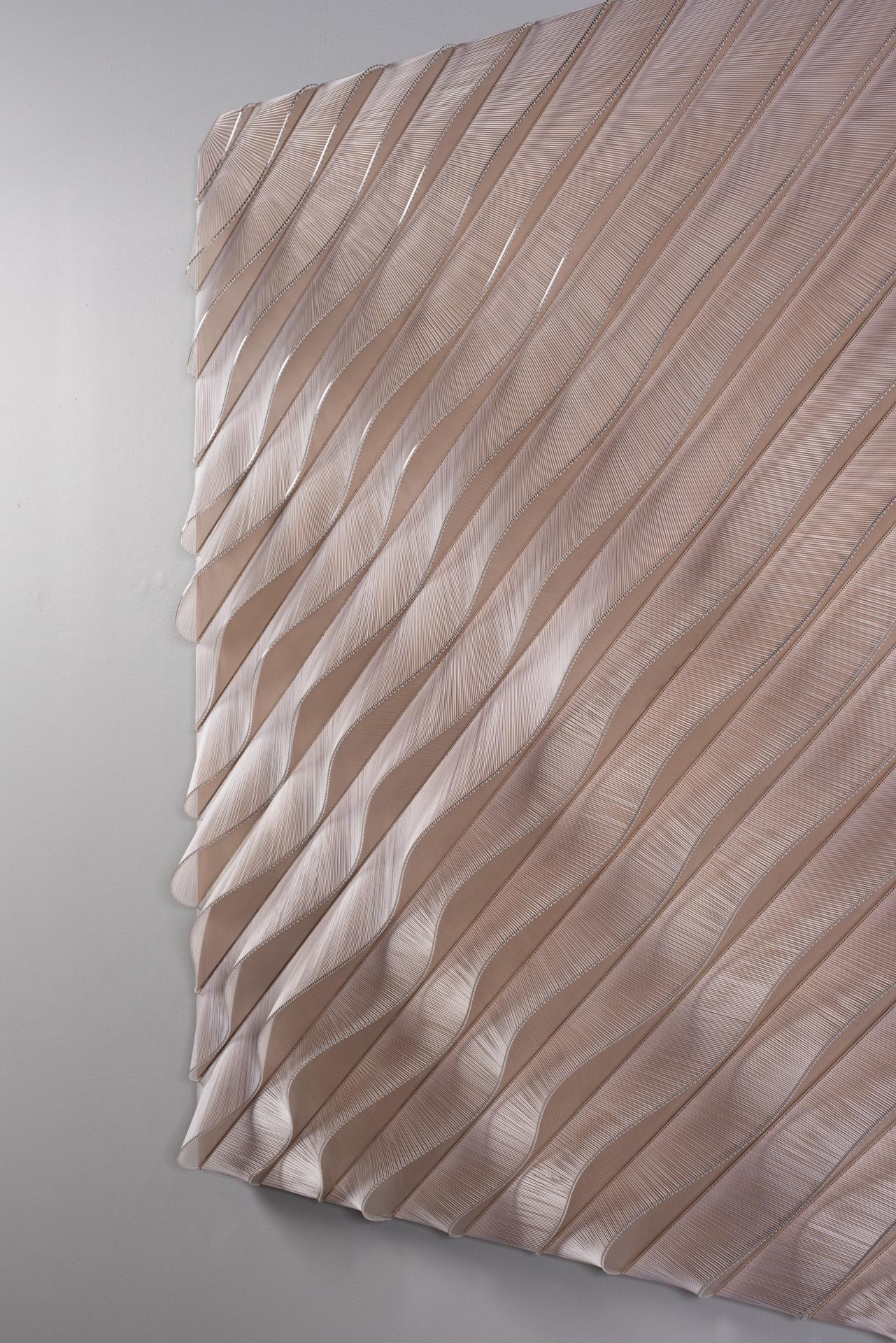 Olas de hilos de Piegatto Una escultura textil contemporánea Siglo XXI y contemporáneo en venta