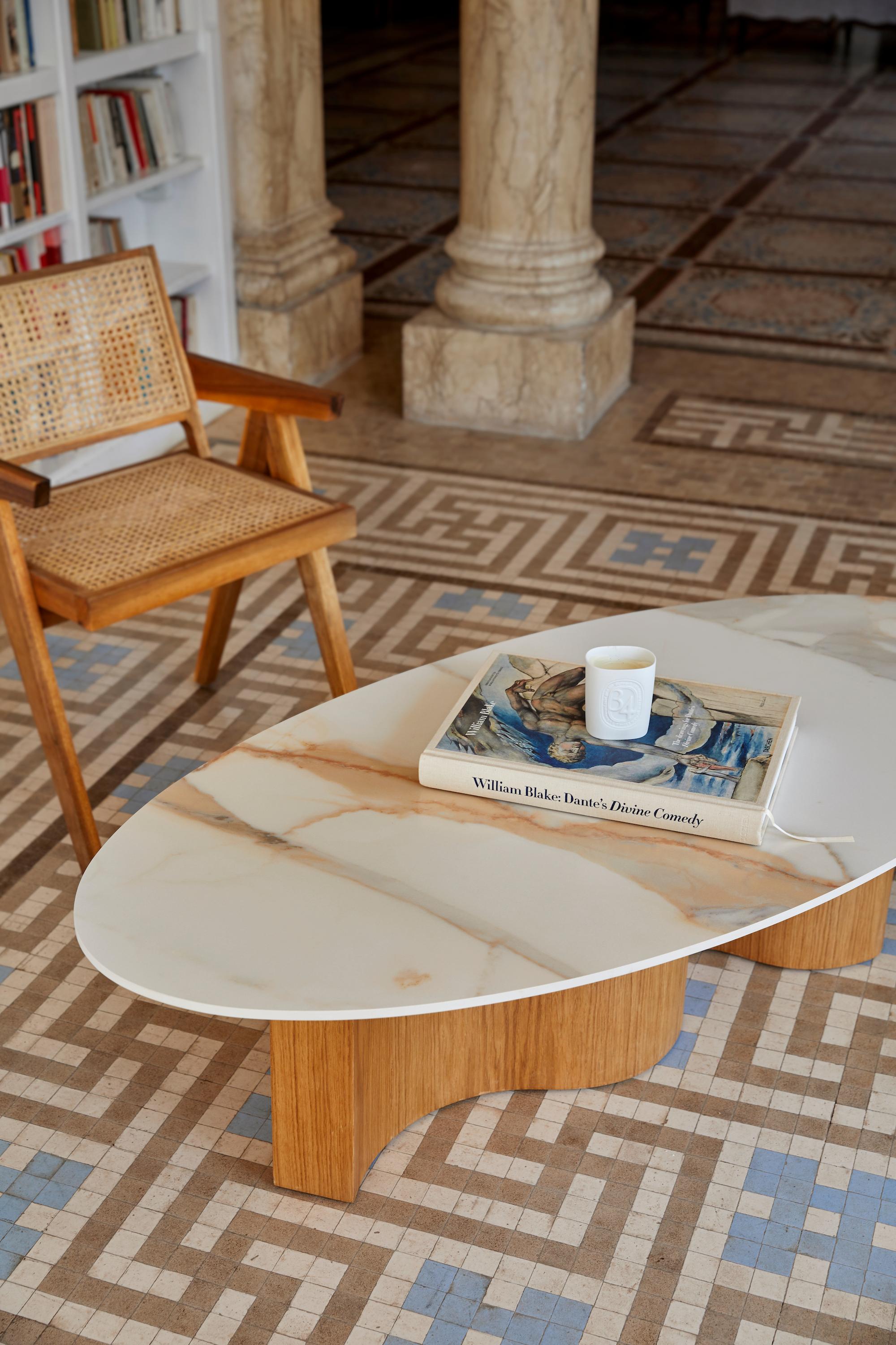 WaveWoo Coffee Table with Glass Top For Sale 1