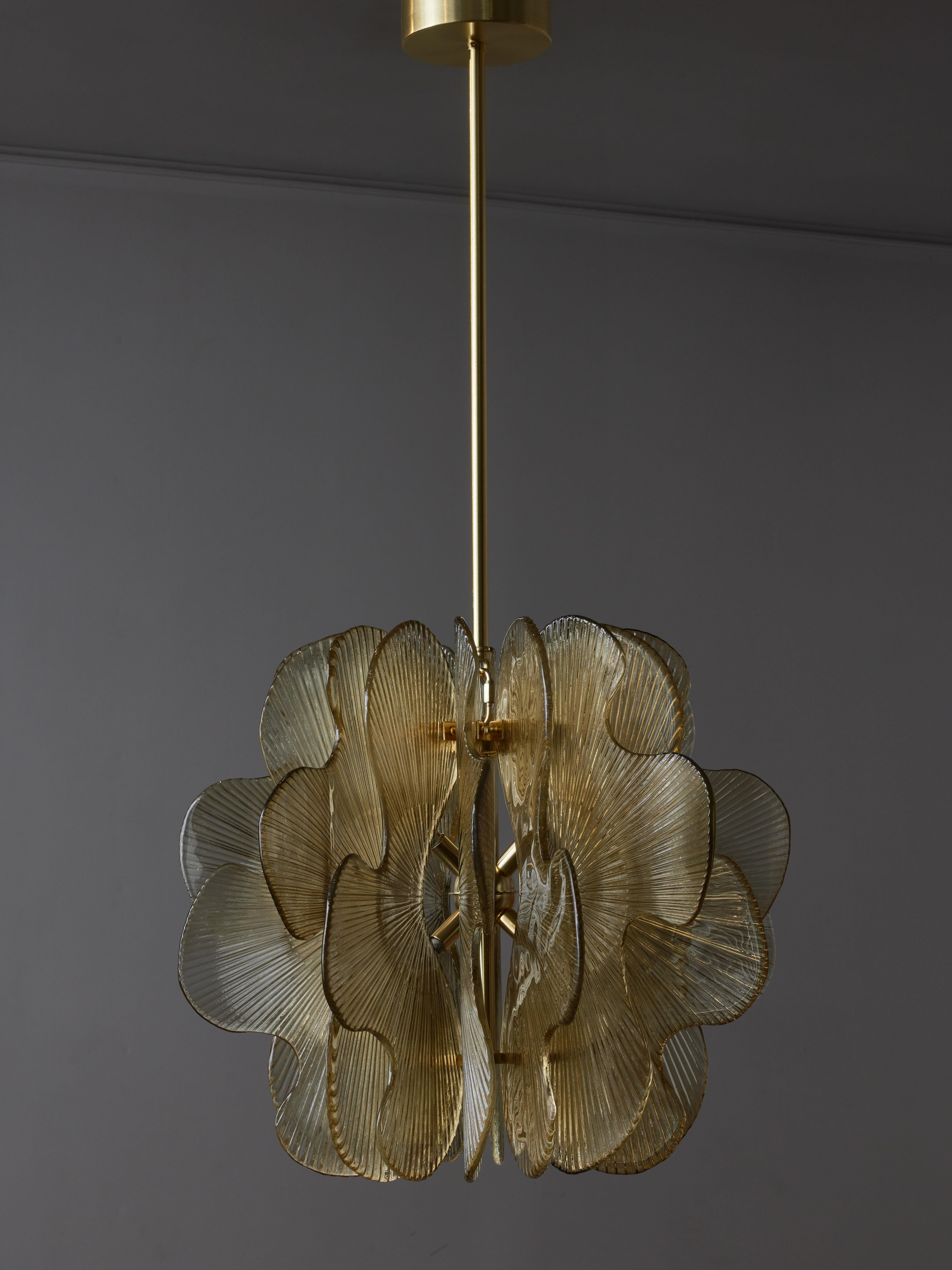Modern Wavy and Streaked Murano Glass Suspension For Sale