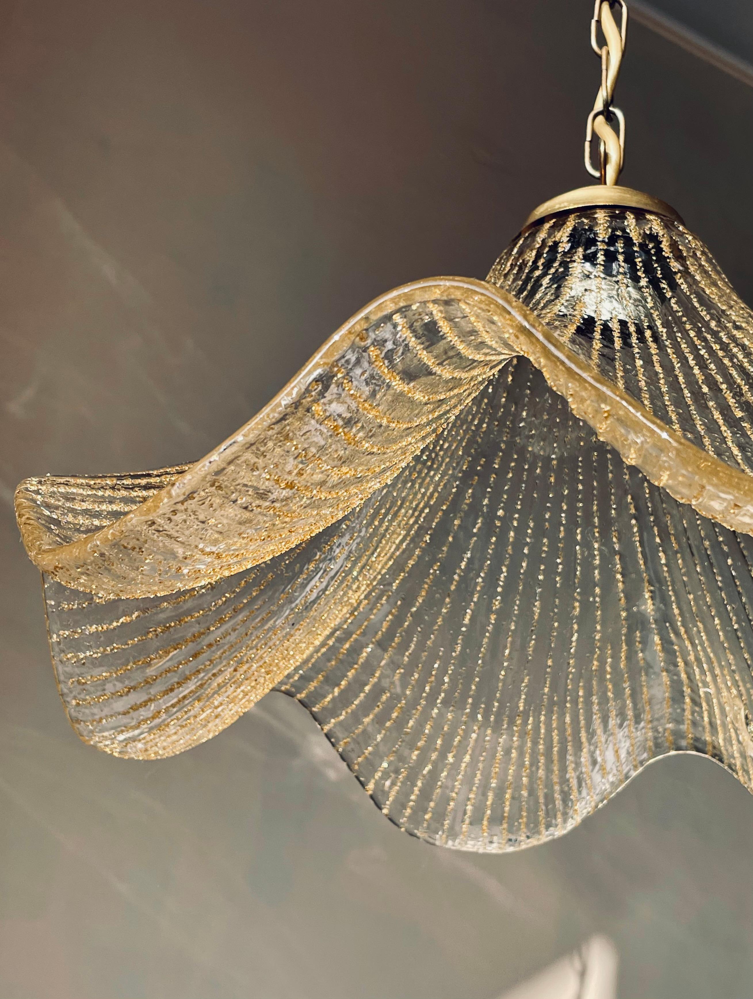 Hollywood Regency La Murrina Murano Wavy Art Glass Golden Lines Pendant, 1960s