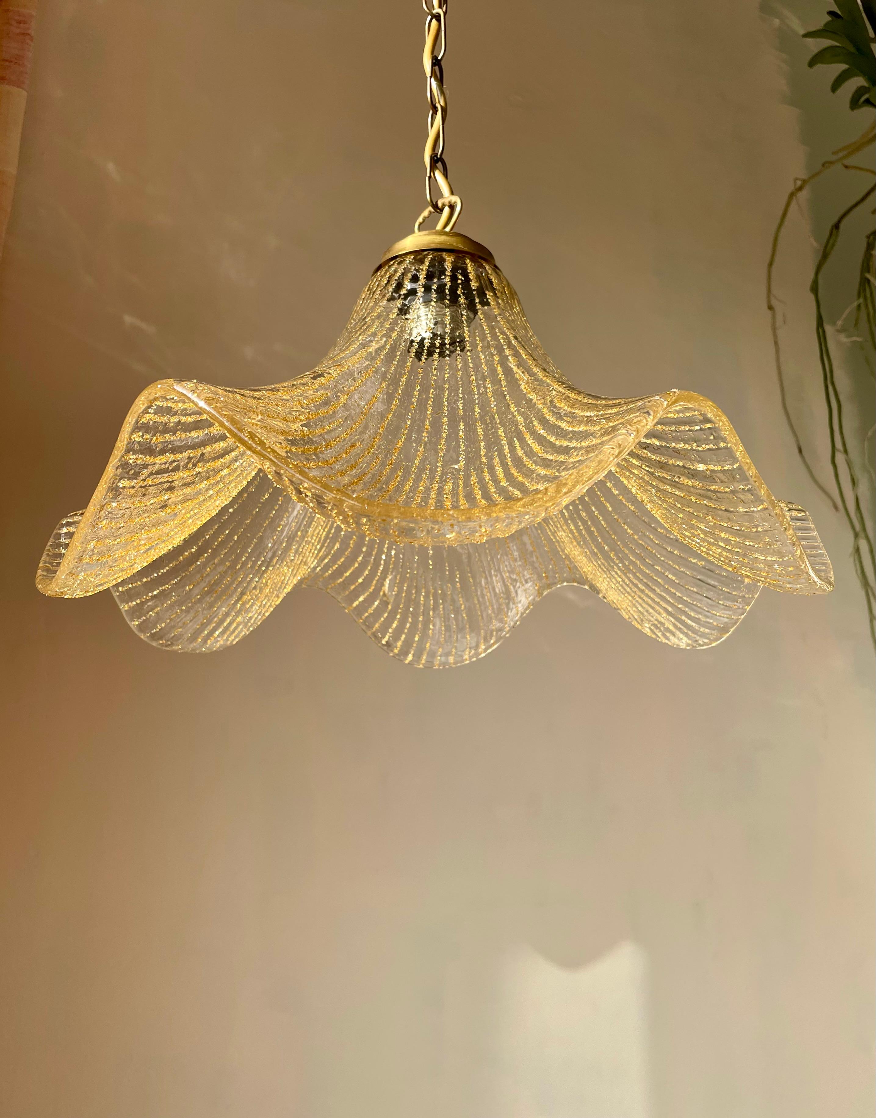 Hand-Crafted La Murrina Murano Wavy Art Glass Golden Lines Pendant, 1960s