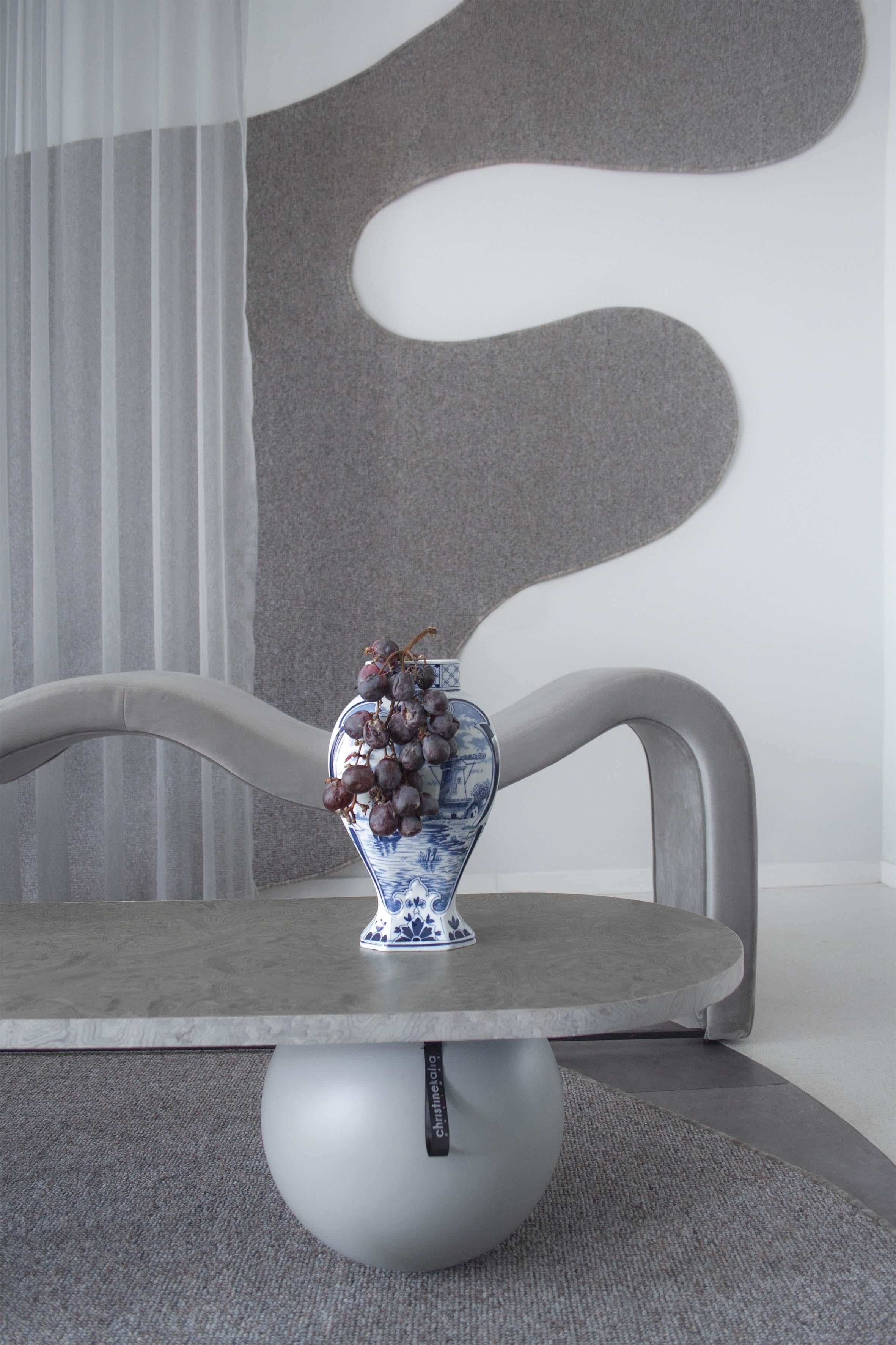 Panchina ondulata in nero/grigio o in altri colori con tessuto di velluto e felpa in vendita 8