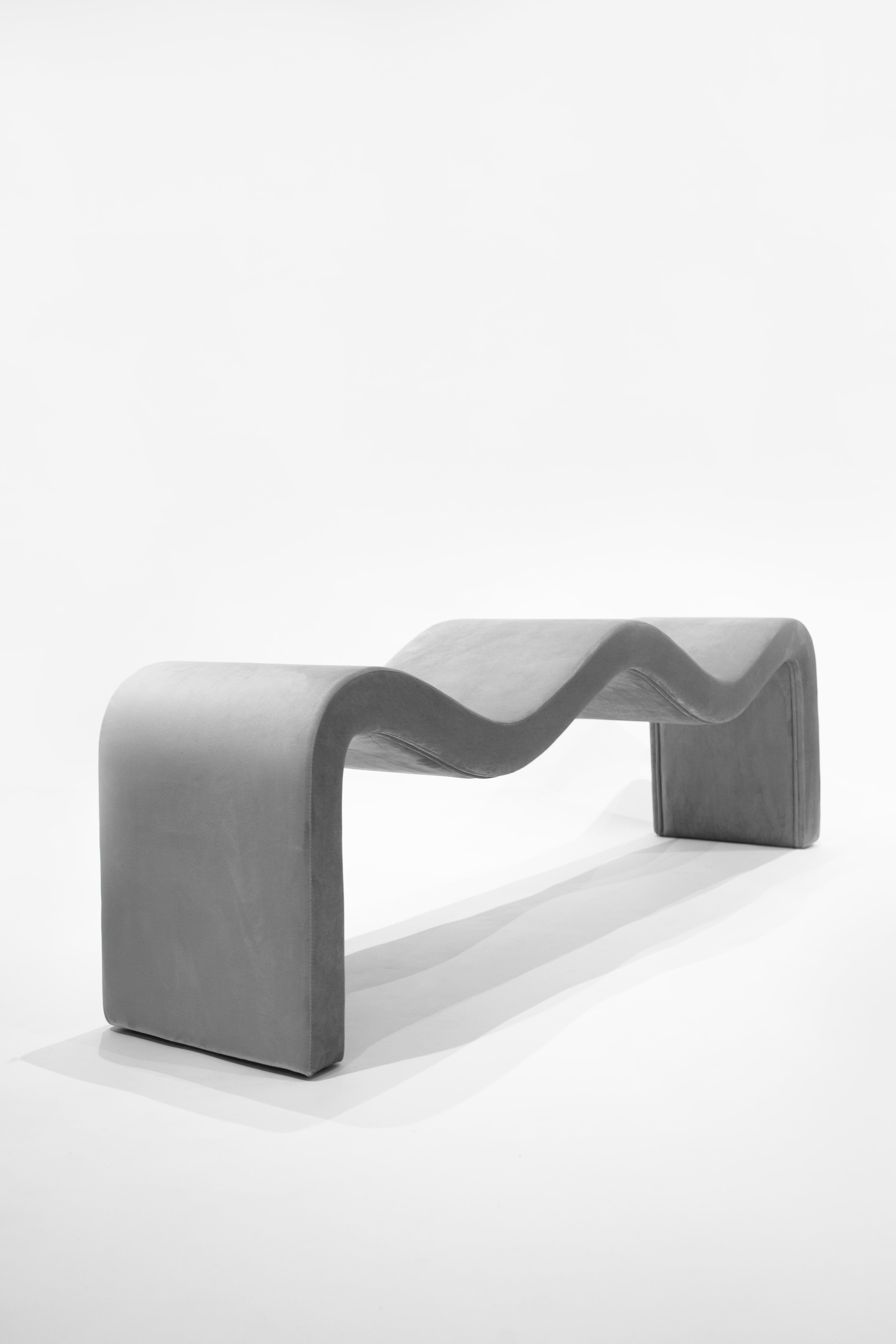 European Wavy Bench in Silver Plush Fabric For Sale