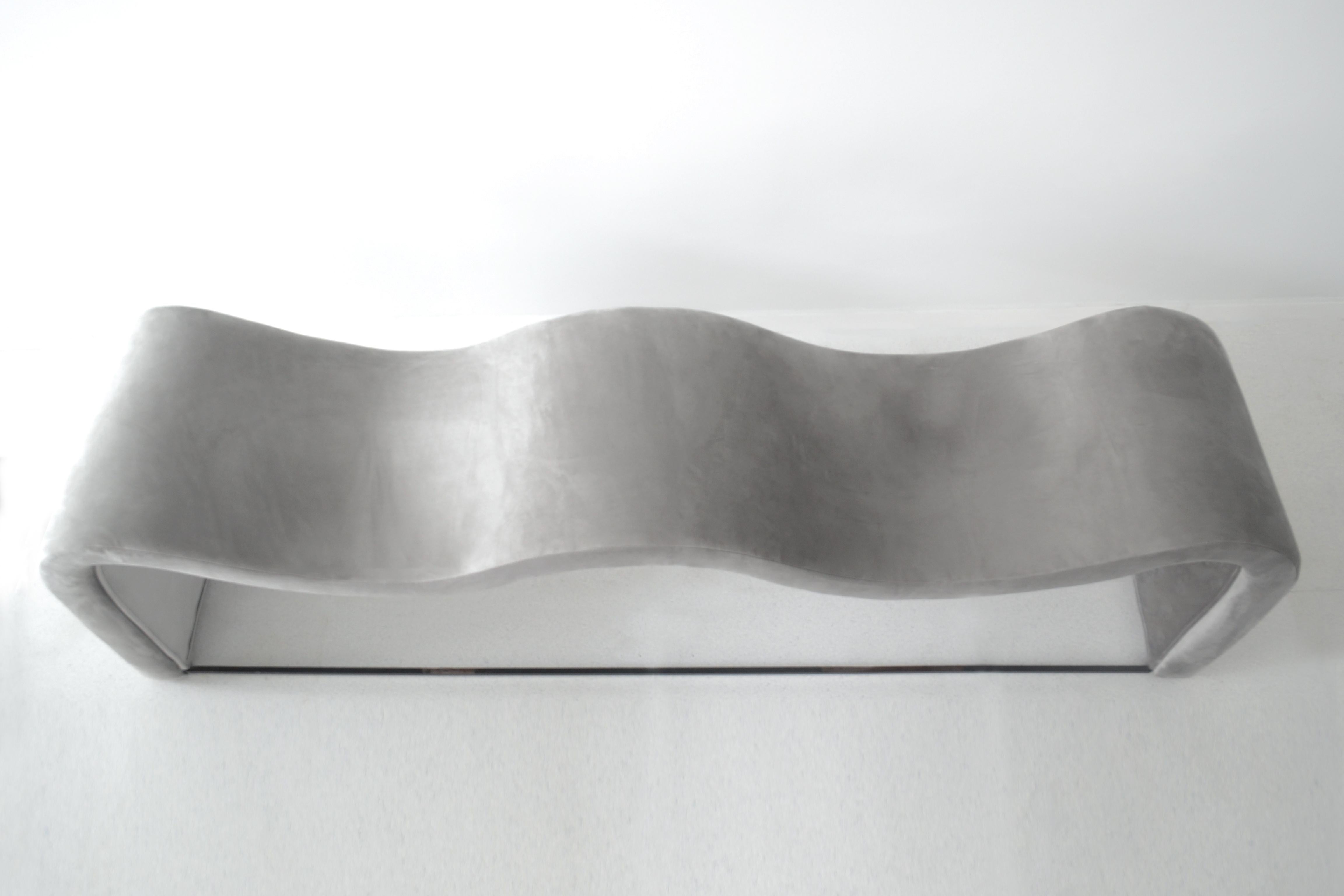 Wavy Bench Prototype in Silver Plush Fabric In New Condition In Larnaca, CY