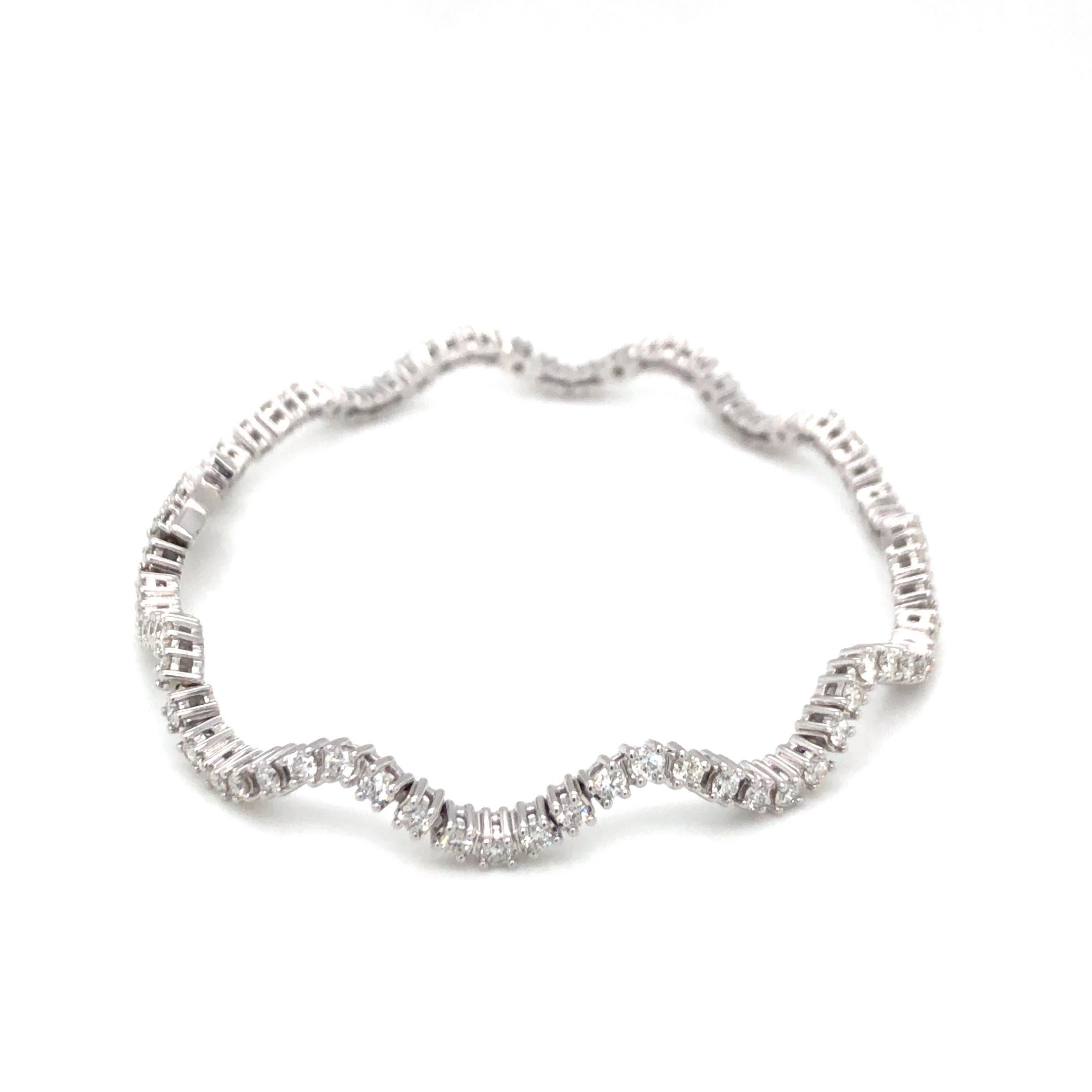 Wavy Bracelet with Diamonds 14K White Gold For Sale 1
