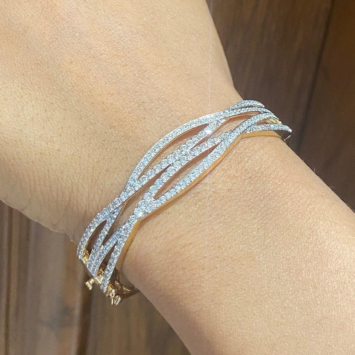 Art Deco Wavy Criss Cross Diamond Bangle Bracelet in 14K Solid Gold (Certified) For Sale
