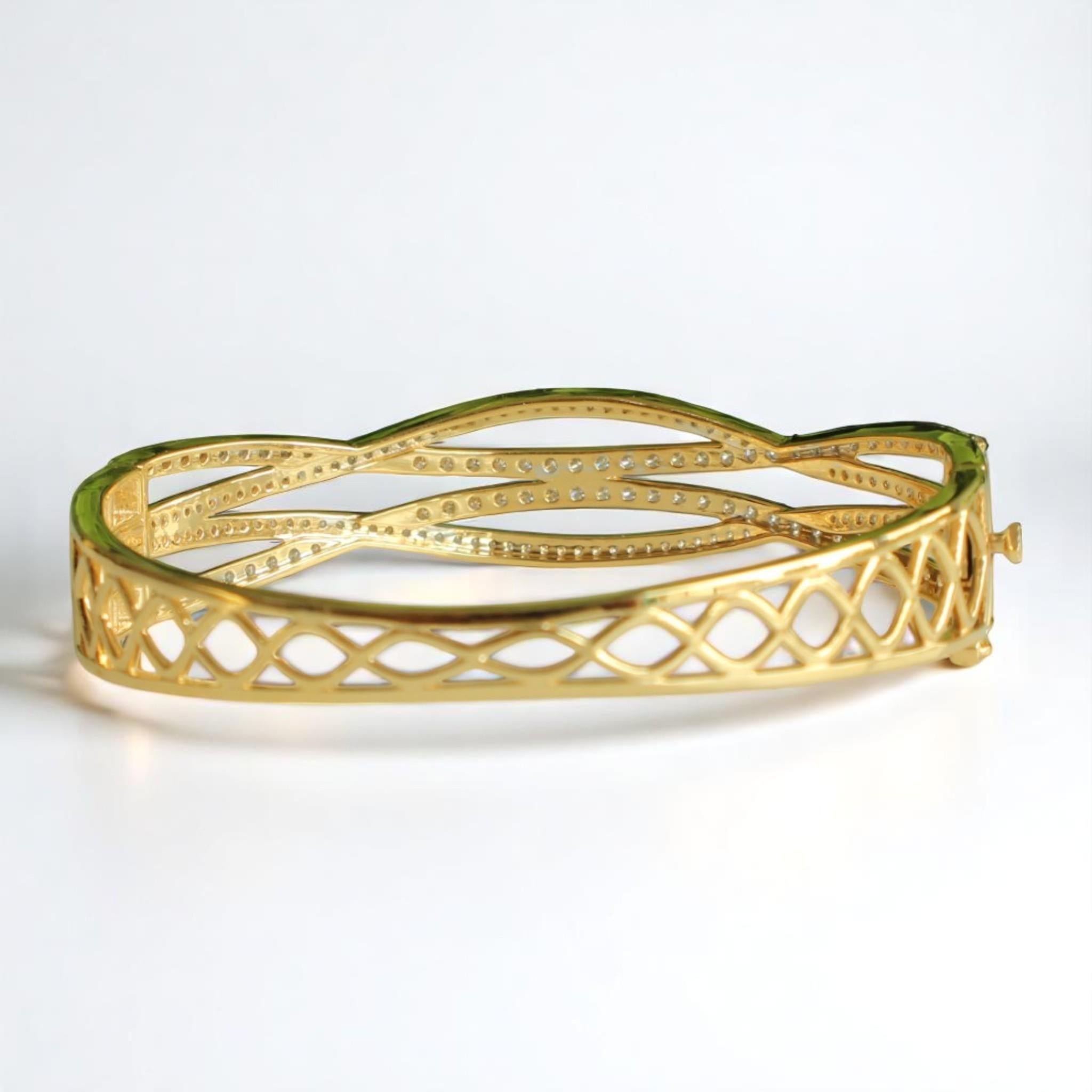 Women's Wavy Criss Cross Diamond Bangle Bracelet in 14K Solid Gold (Certified) For Sale