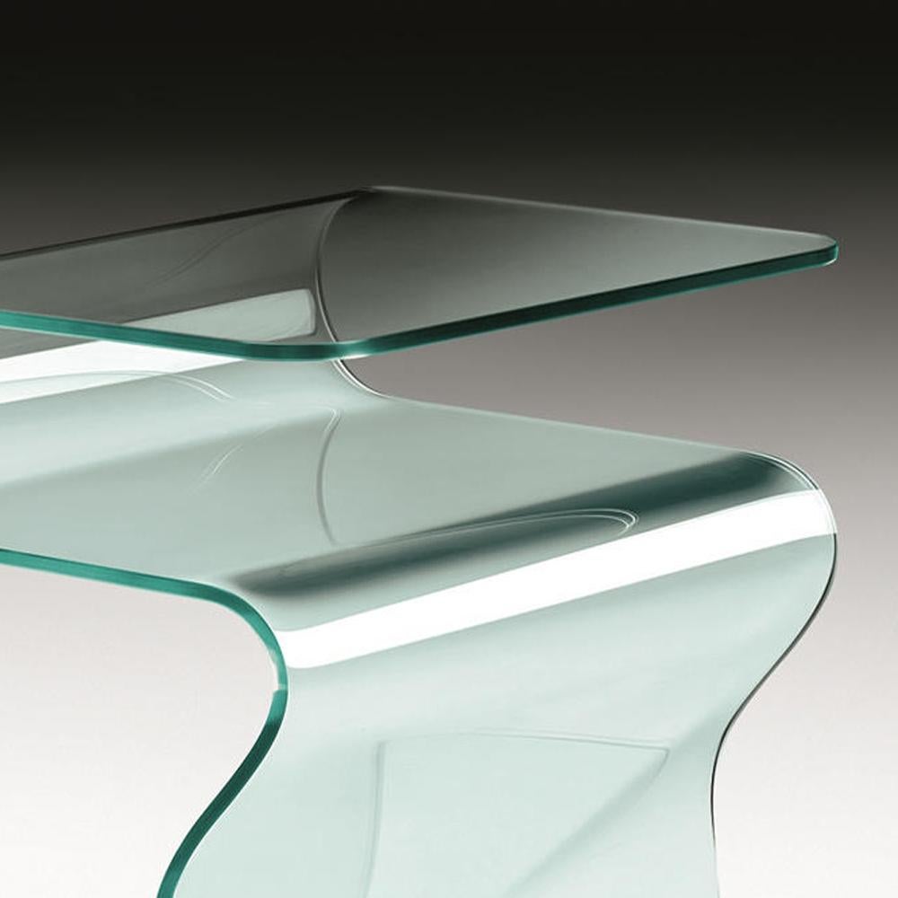 Table d'appoint en verre ondulé moulé dans une plaque de verre clair incurvée Neuf - En vente à Paris, FR
