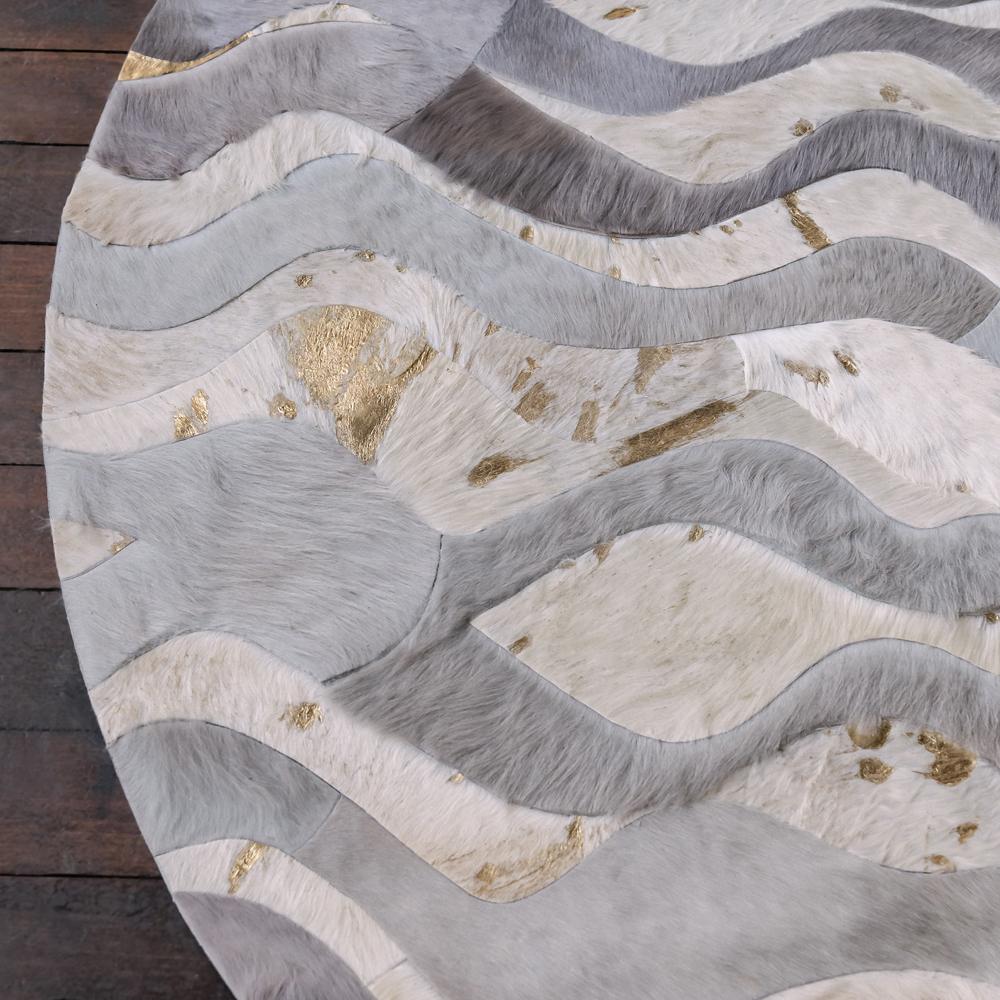 Wavy Pattern Cream Customizable Cowhide Gray Susurro Area Rug Large For Sale 2