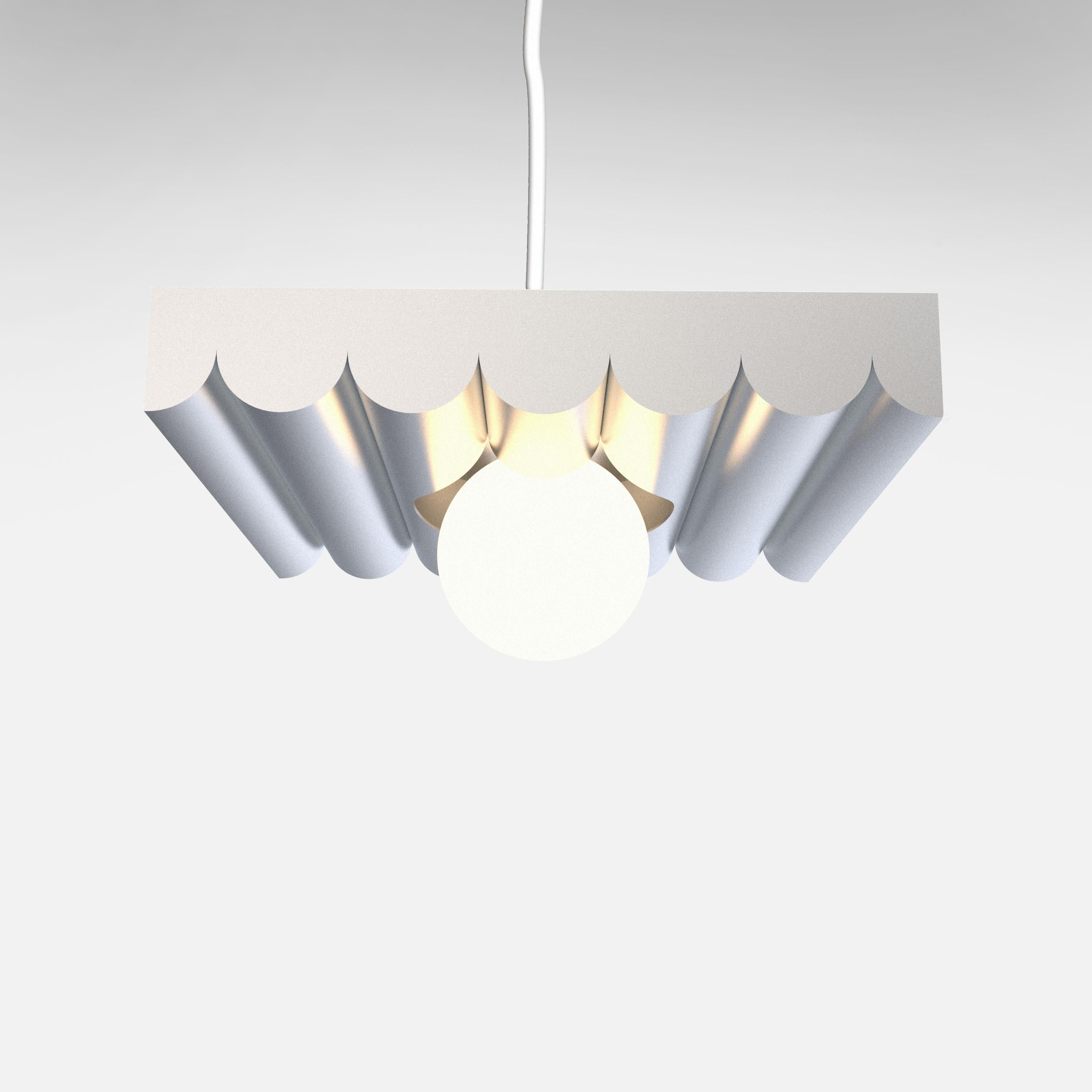 Lampada a sospensione ondulata di Cadenza, stelo rigido, su ordinazione In condizioni Nuovo in vendita a Brooklyn, NY