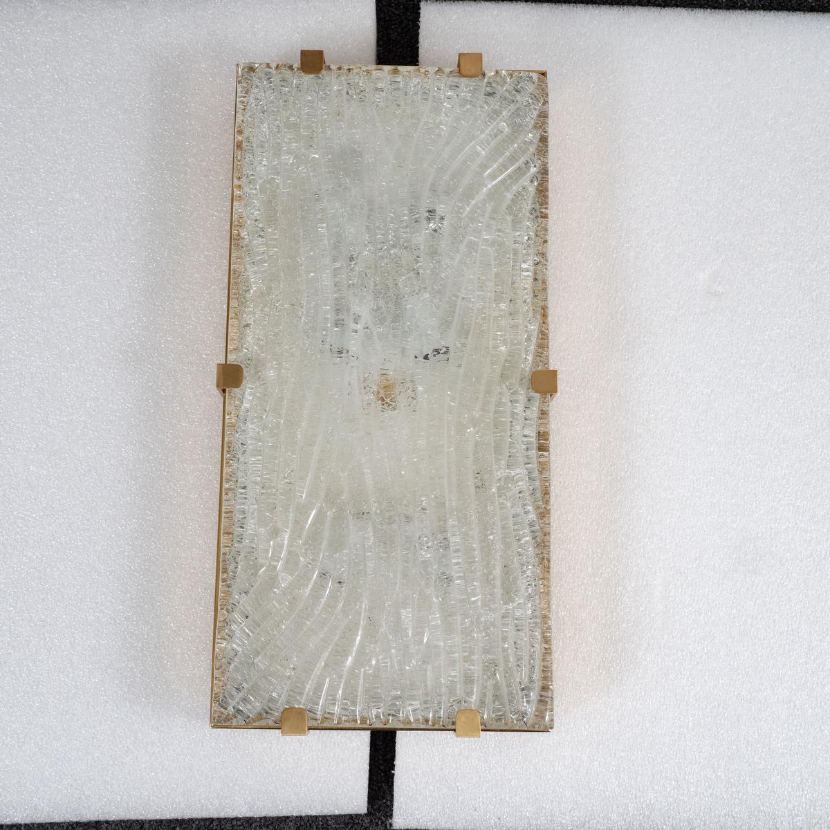 Mid-Century Modern Wavy Textured Glass Sconce with Clip Details For Sale