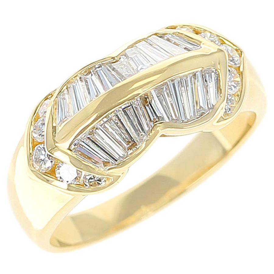 Wavy Two-Row Diamond Baguette Ring with Round Diamonds, 18 Karat Yellow Gold For Sale