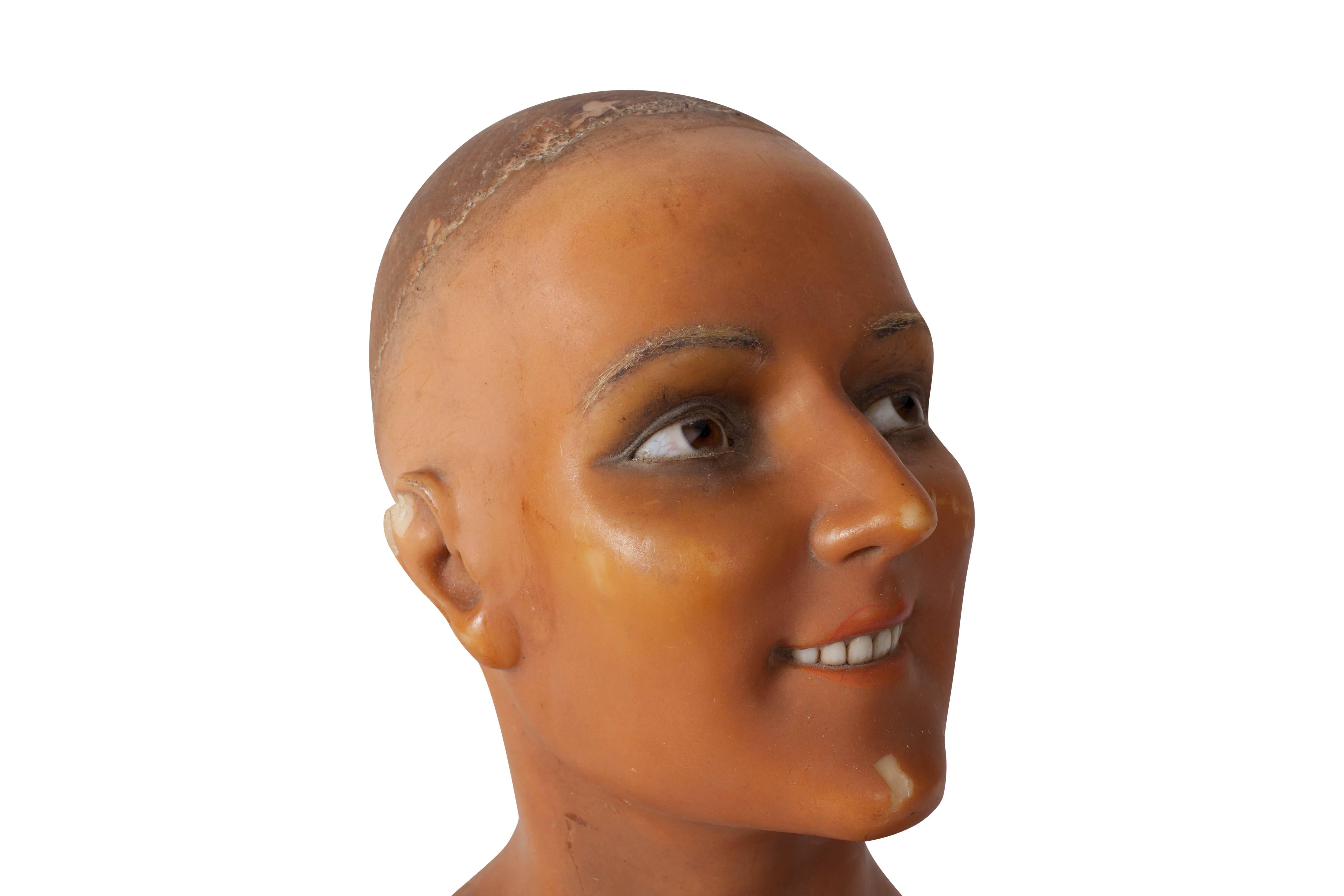 Milieu du XXe siècle Buste sculpté en cire, Italie, années 1920 en vente