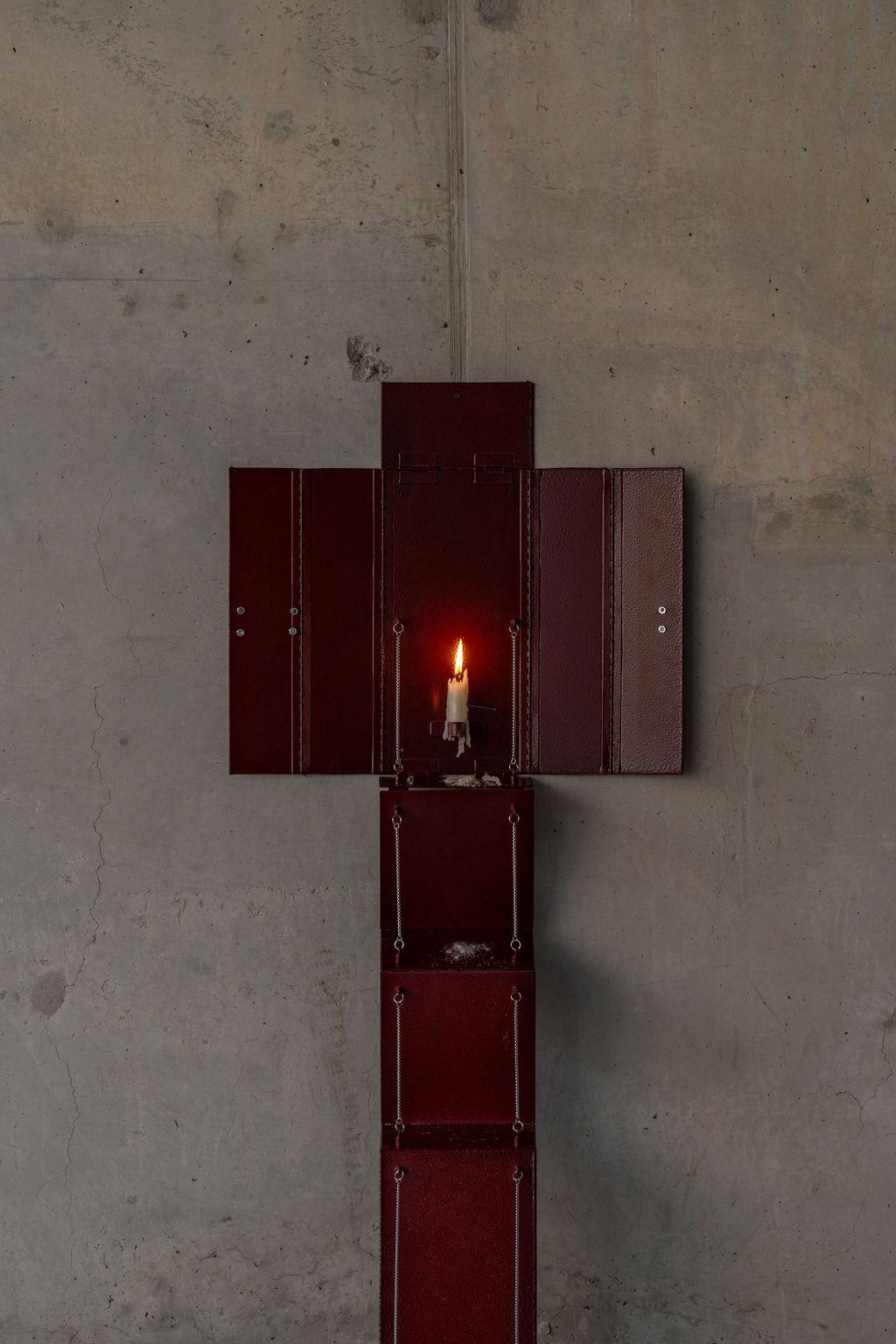 Wax Clock Altar Sculptural Wall Candle Holder In New Condition For Sale In Ciudad de México, CDMX
